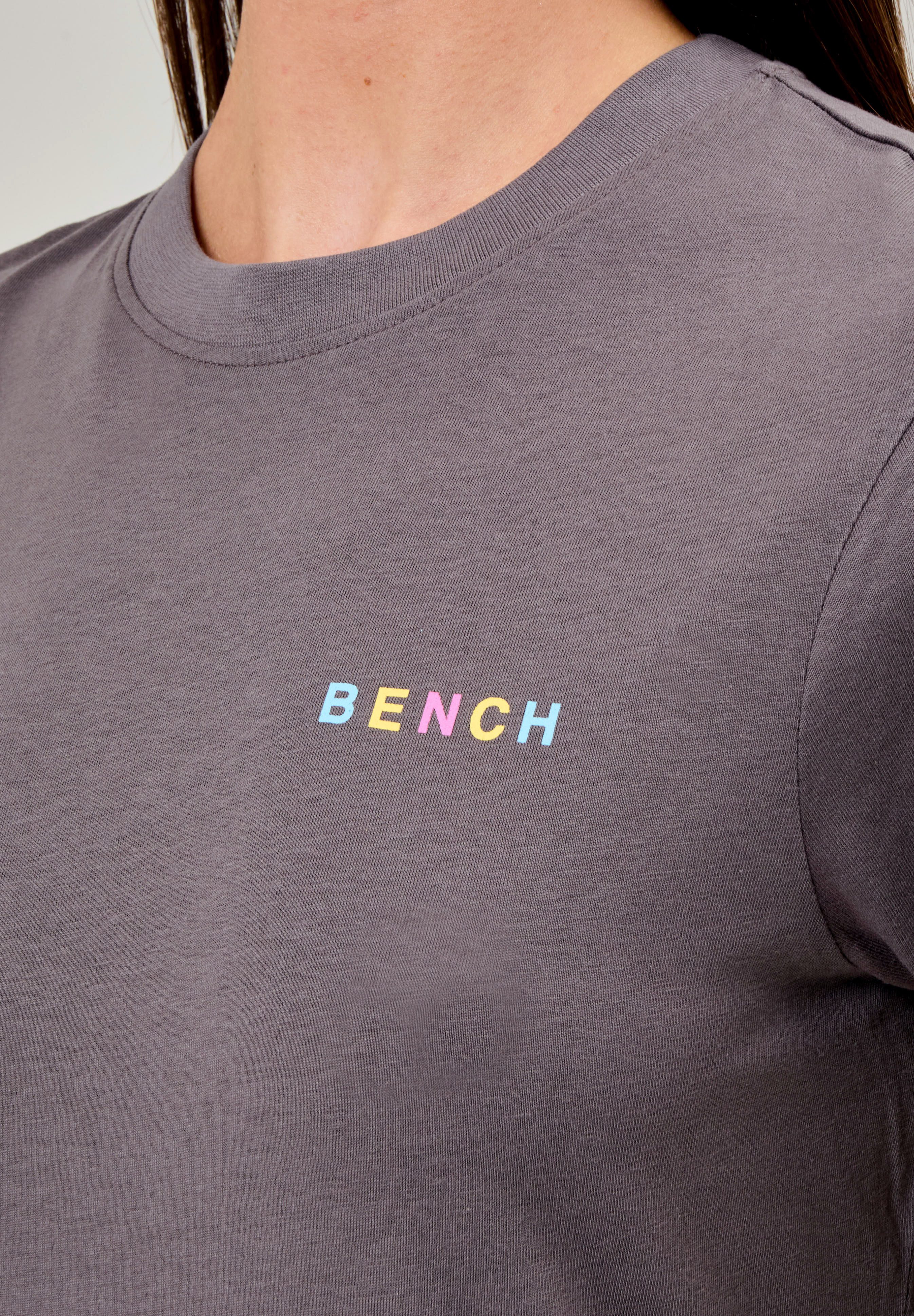 Bench. T-shirt REION