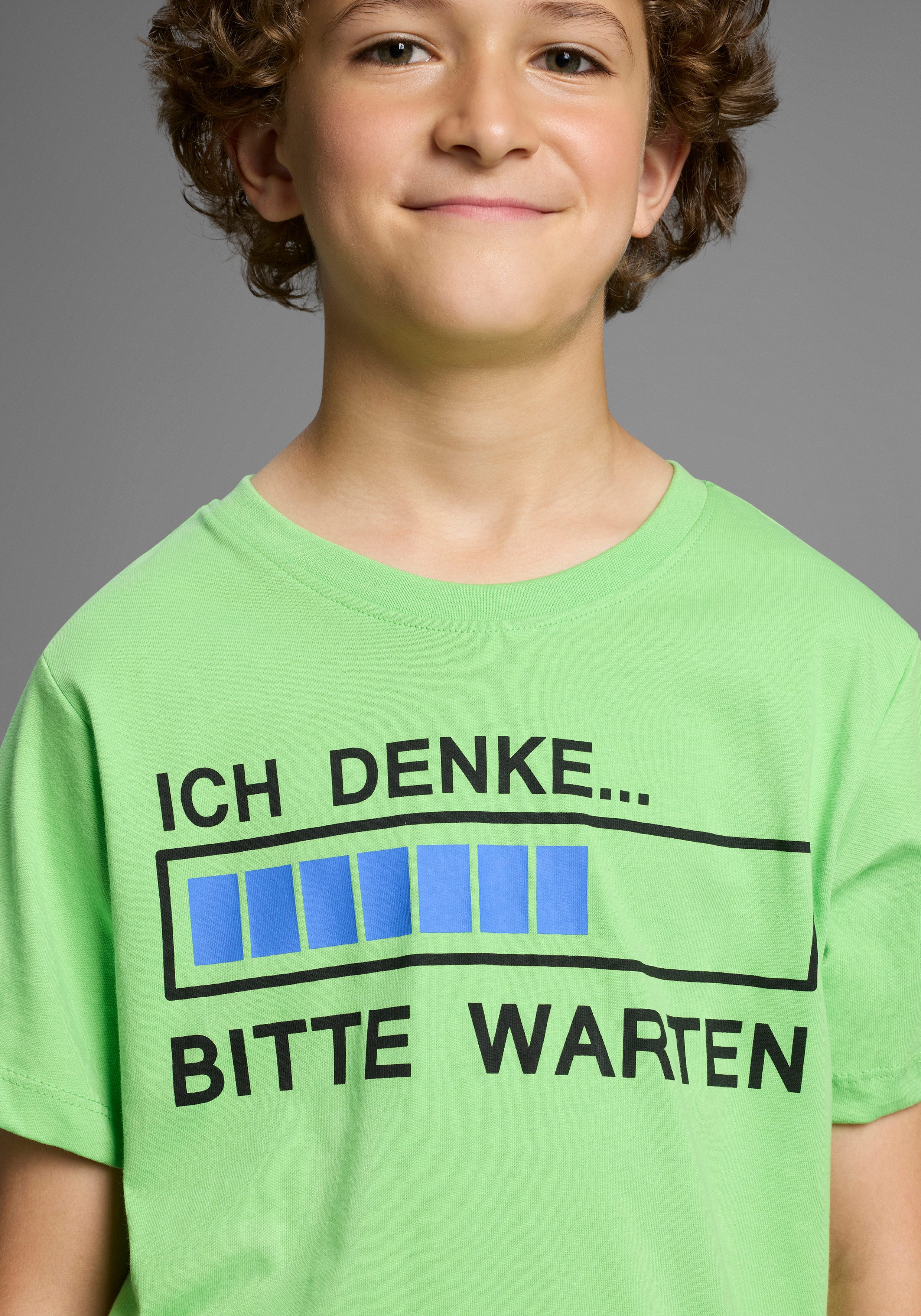 KIDSWORLD T-shirt ICH DENKE...BITTE WARTEN Korte mouwen, basic pasvorm, met trendy opdruk