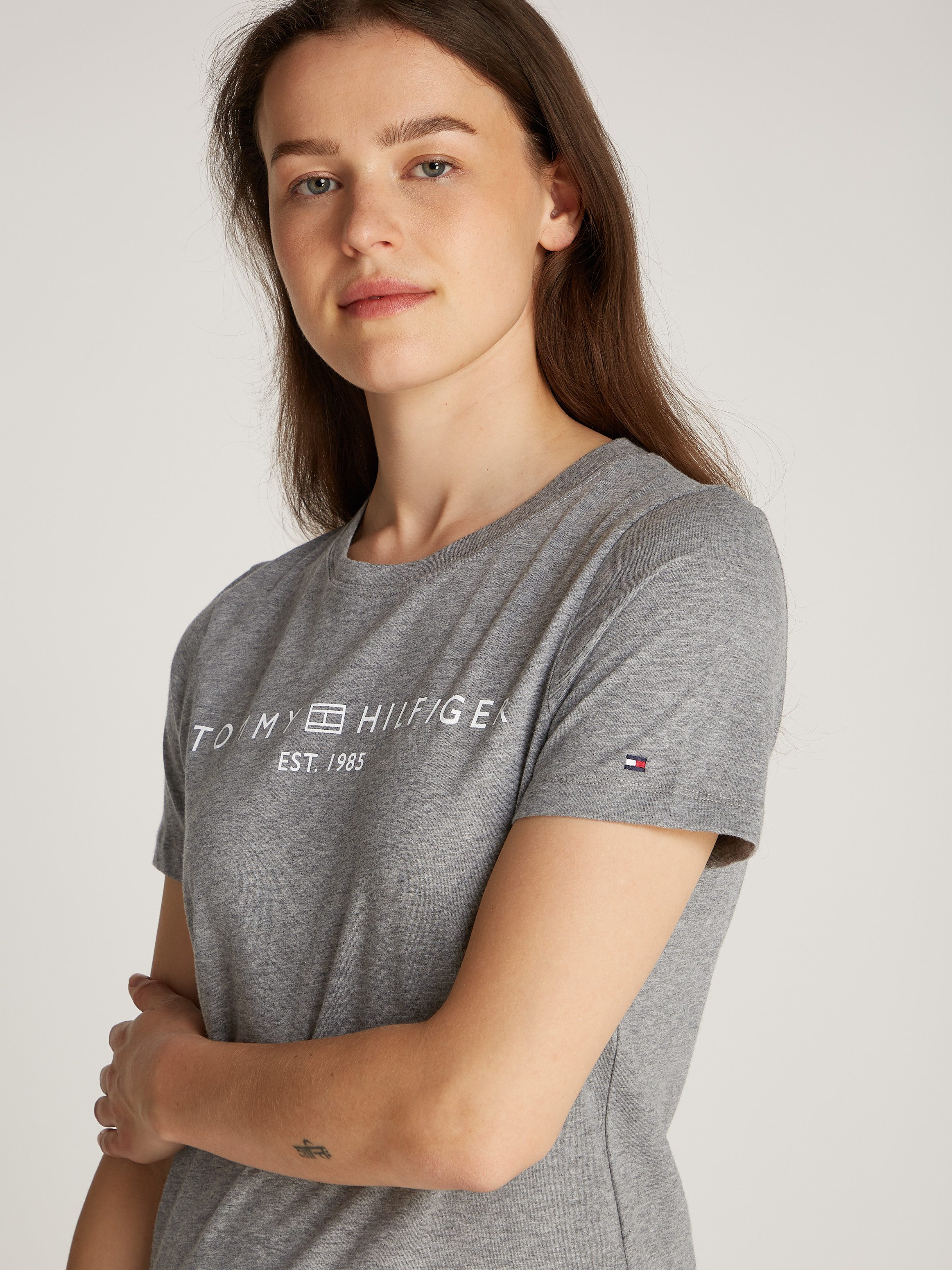 Tommy Hilfiger T-shirt REG CORP LOGO C-NK SS met een logo-opschrift