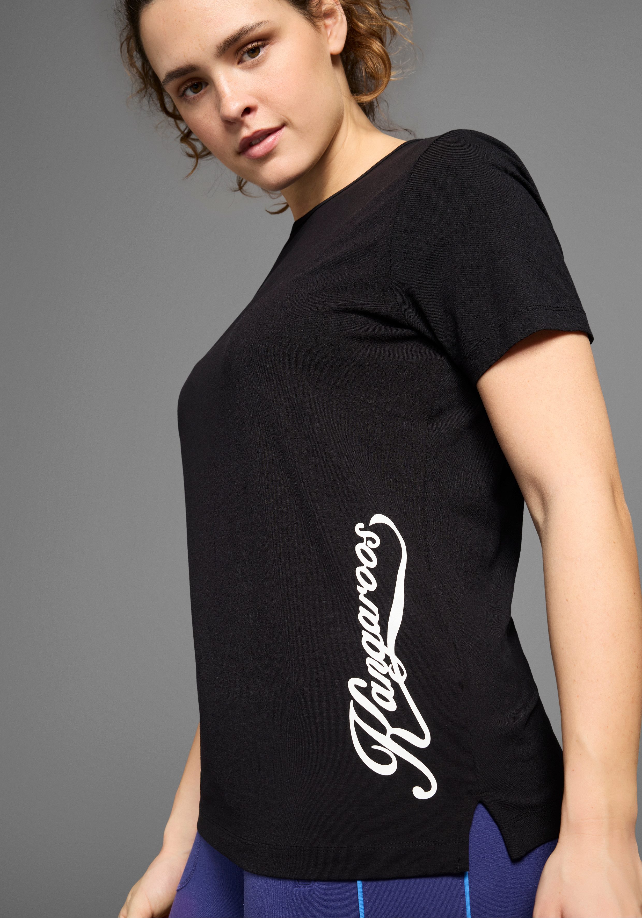KangaROOS T-shirt Korte mouwen, figuurvolgend, effen, ronde hals, casual dames tops maat 56/58 zwart