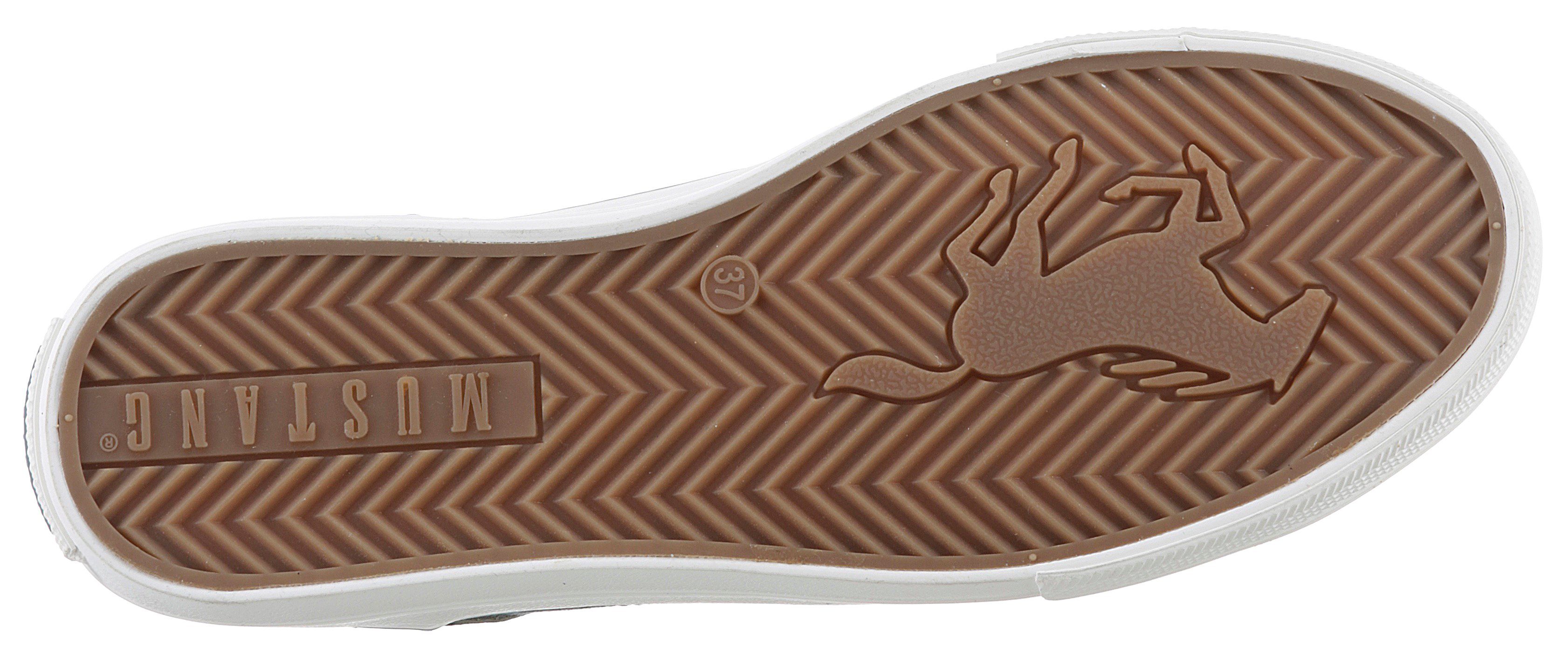 Mustang Shoes Slip-on sneakers Plateau sneaker, slipper, vrijetijdsschoen met praktische elastische band
