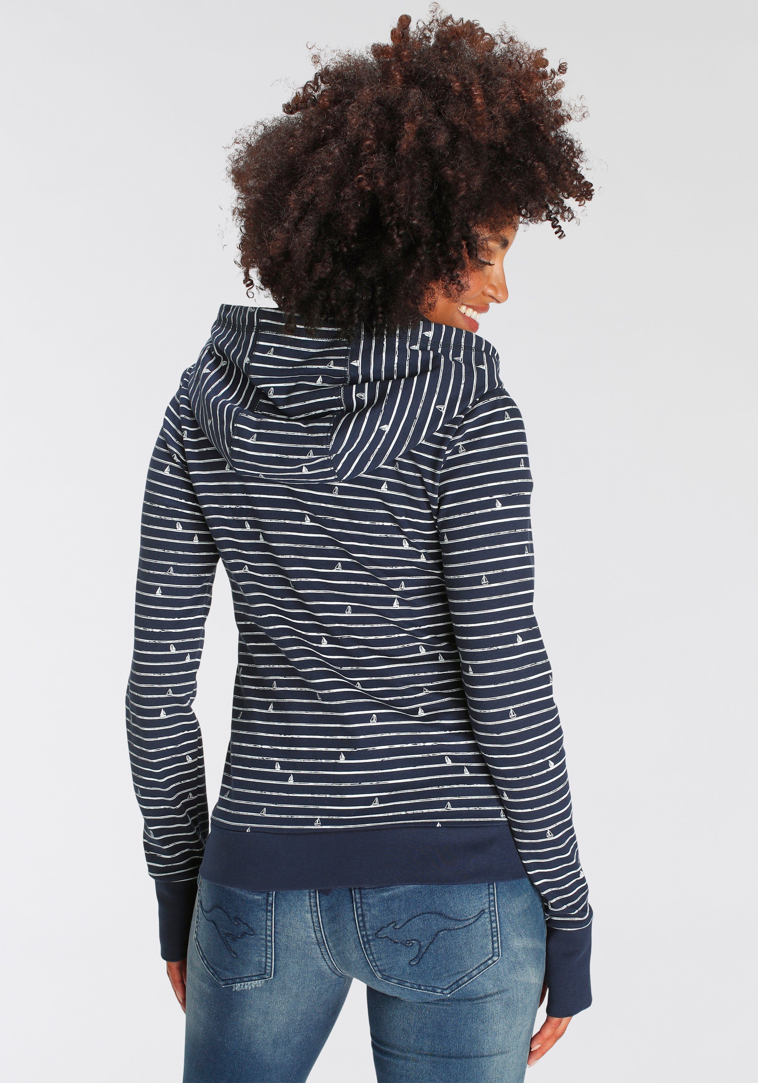 KangaROOS Capuchonsweatvest met maritieme print all-over van strepen en minimalistische schepen