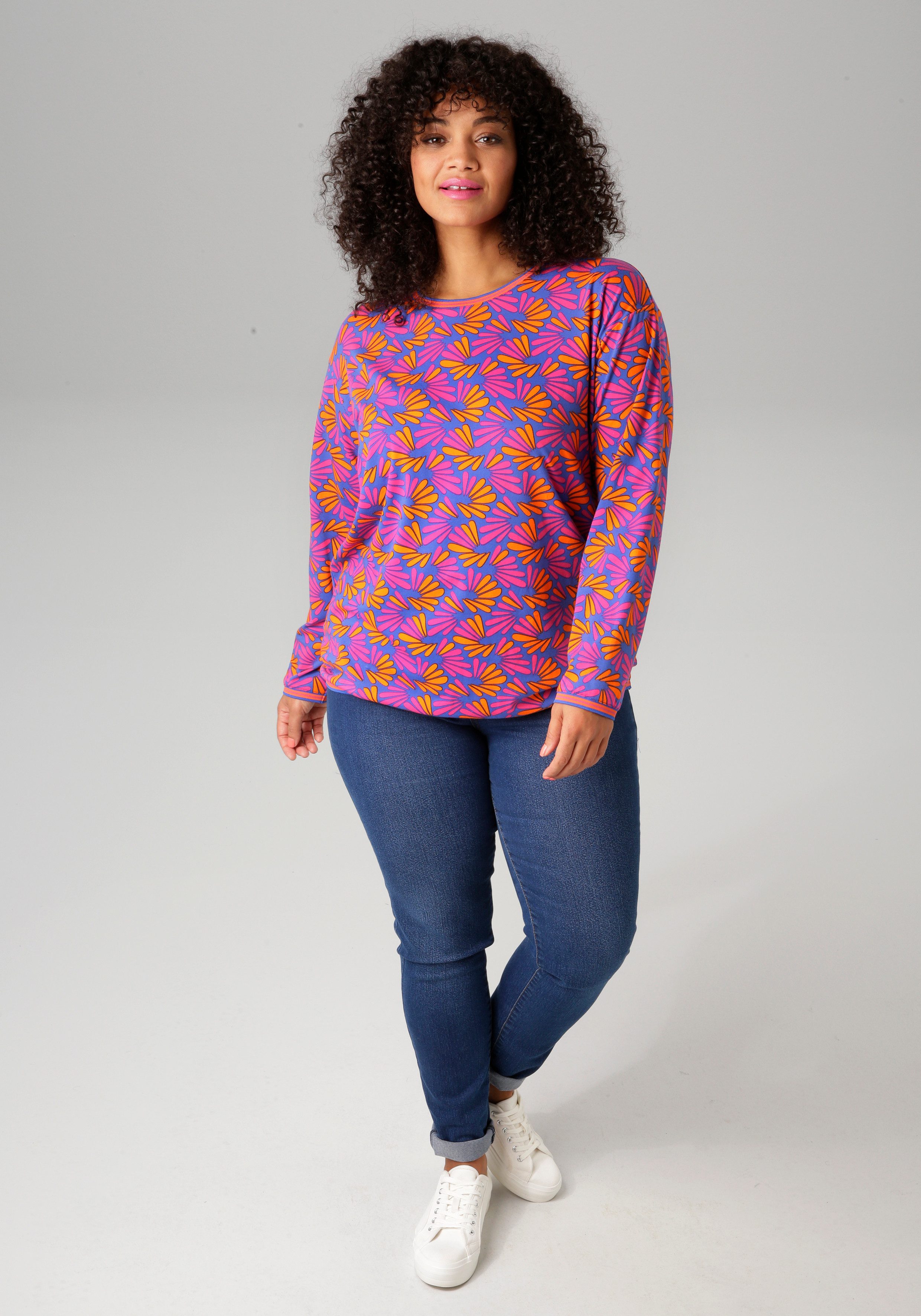 Aniston PLUS Sweatshirt met kleurrijke, grafische print - nieuwe collectie