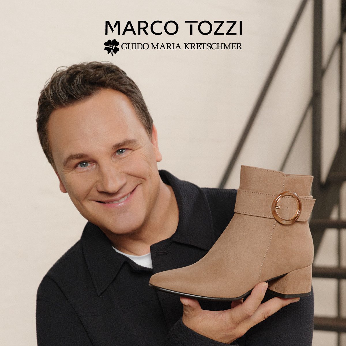 Marco Tozzi Laarsjes , blokhak, avondschoen, feestschoen met siergesp