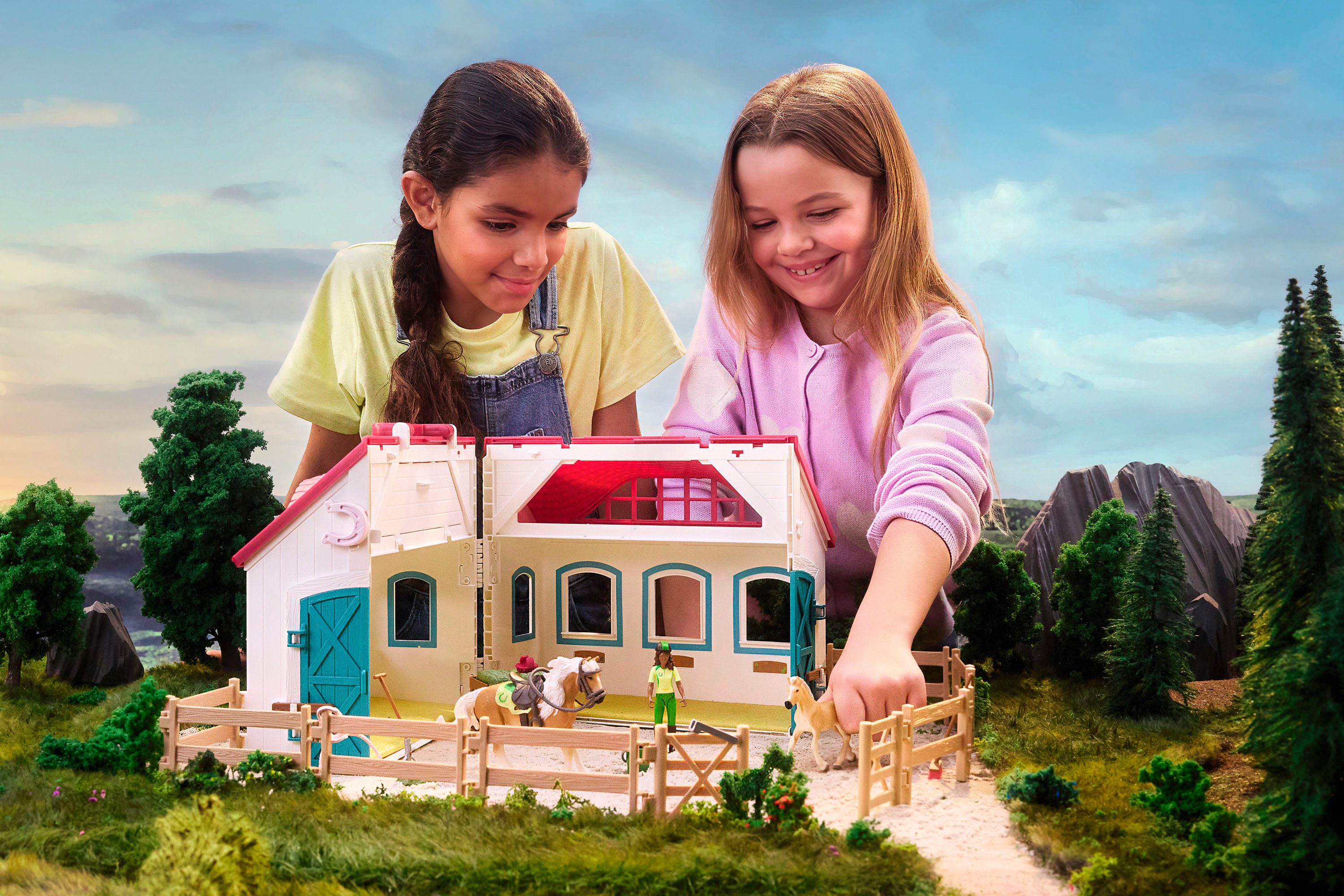 Schleich® Speelwereld HORSE CLUB, Offenstall -Kleines Hufeisen (42703)