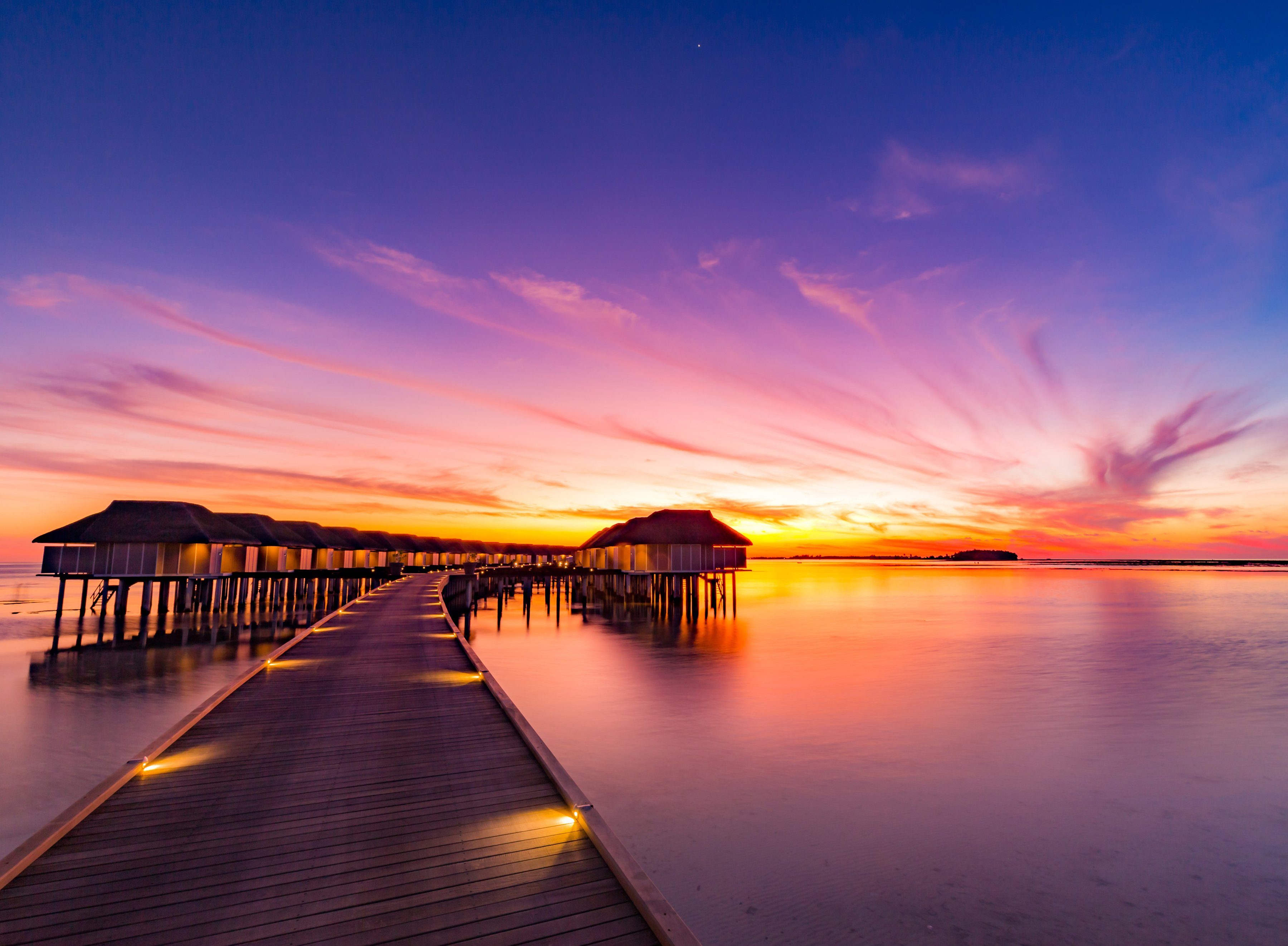 Papermoon Fotobehang Sunset pier Maldives