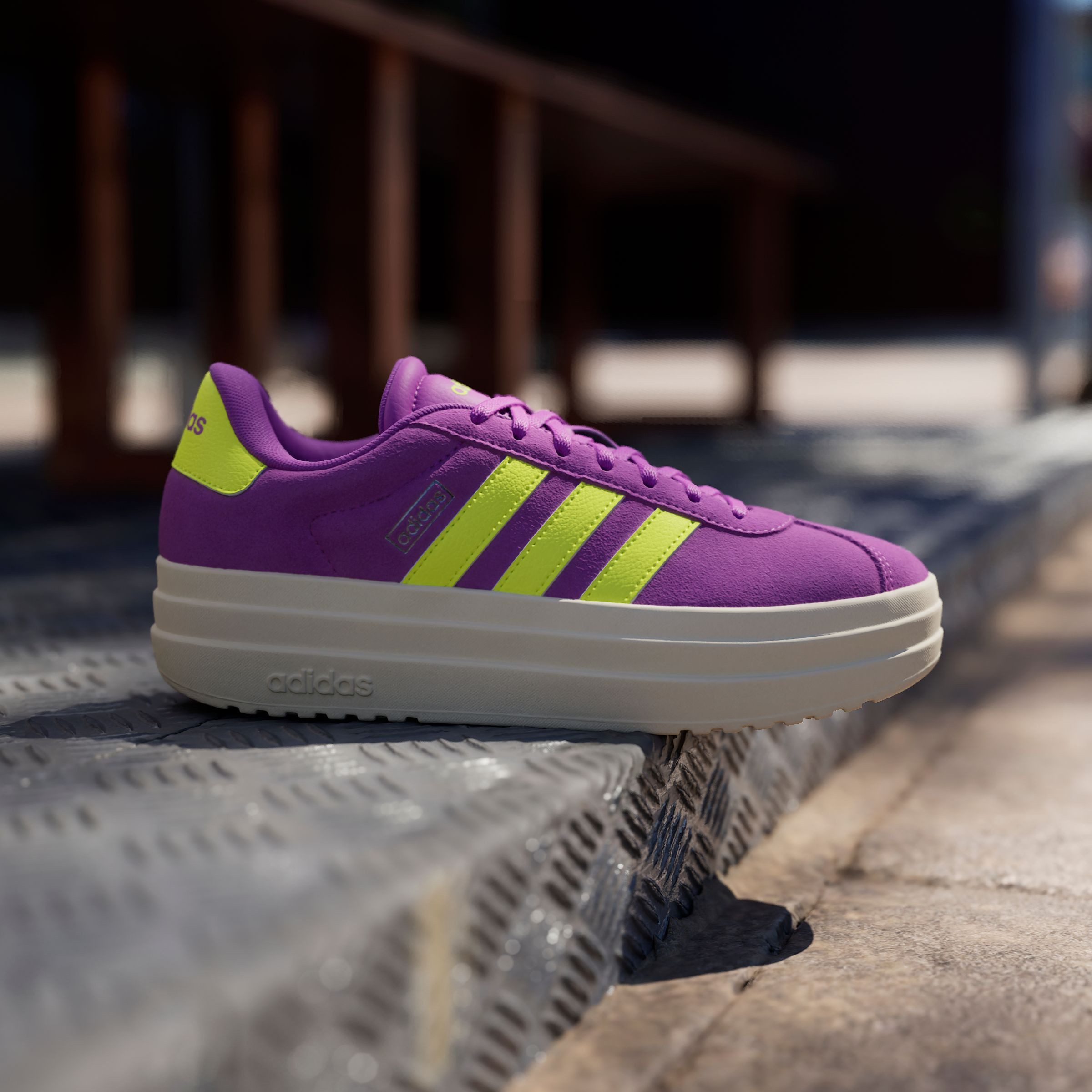 adidas Sportswear Sneakers VL COURT BOLD Design in de voetsporen van de adidas Gazelle Bold