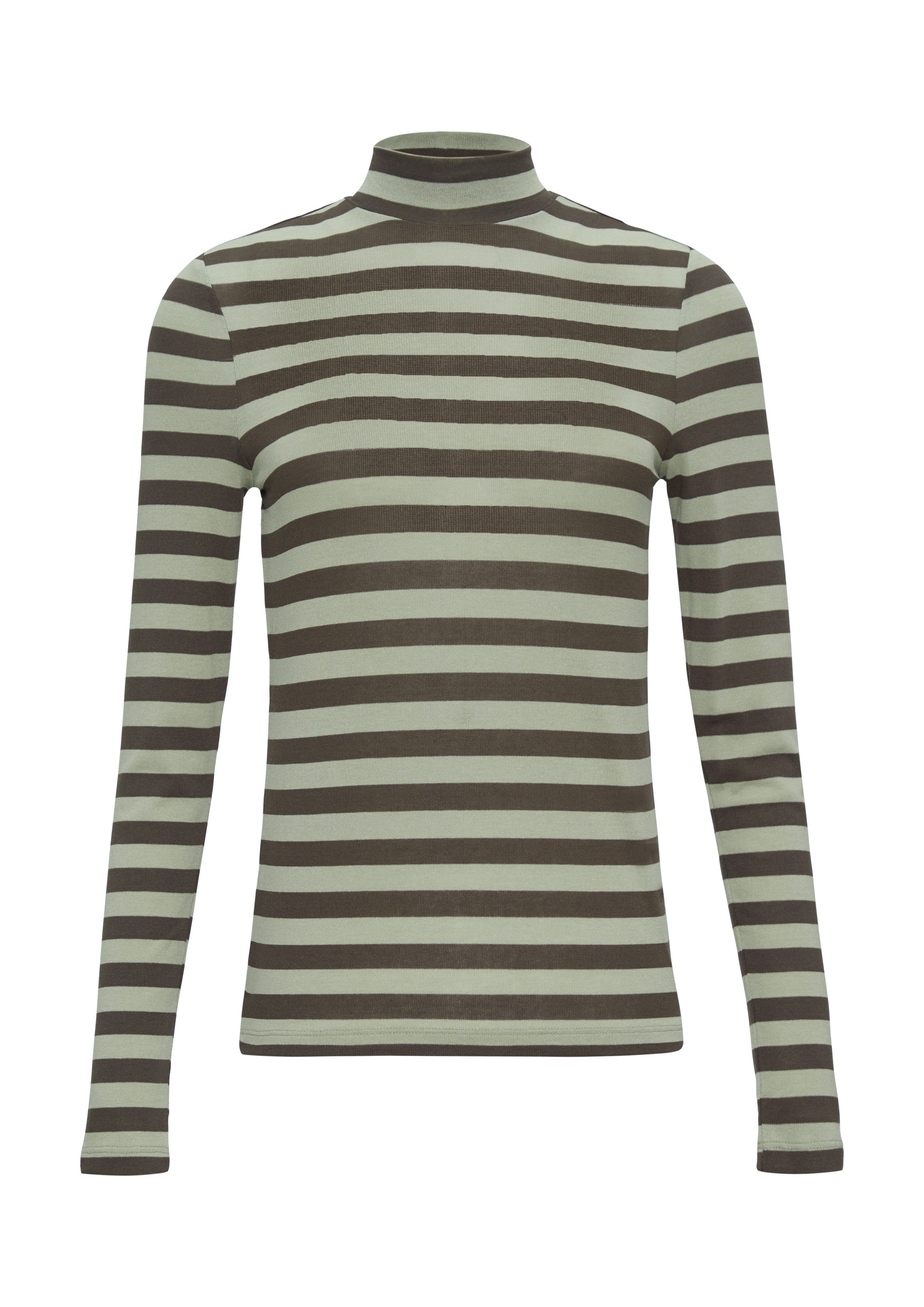 Q S designed by Longsleeve met col