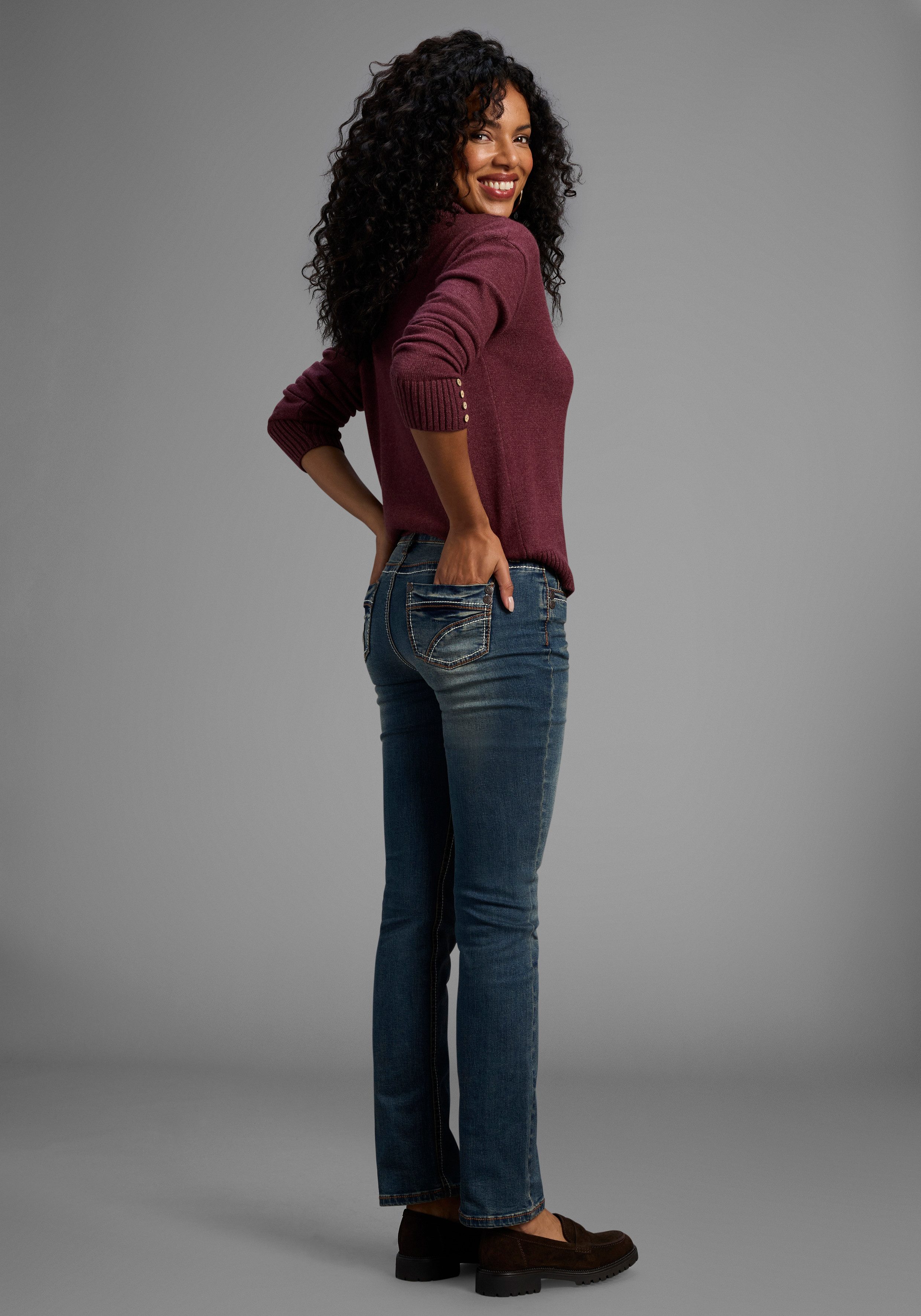 Arizona Rechte jeans Contrastnaden lage taille, in 5-pocket-vorm, used-look-wassing