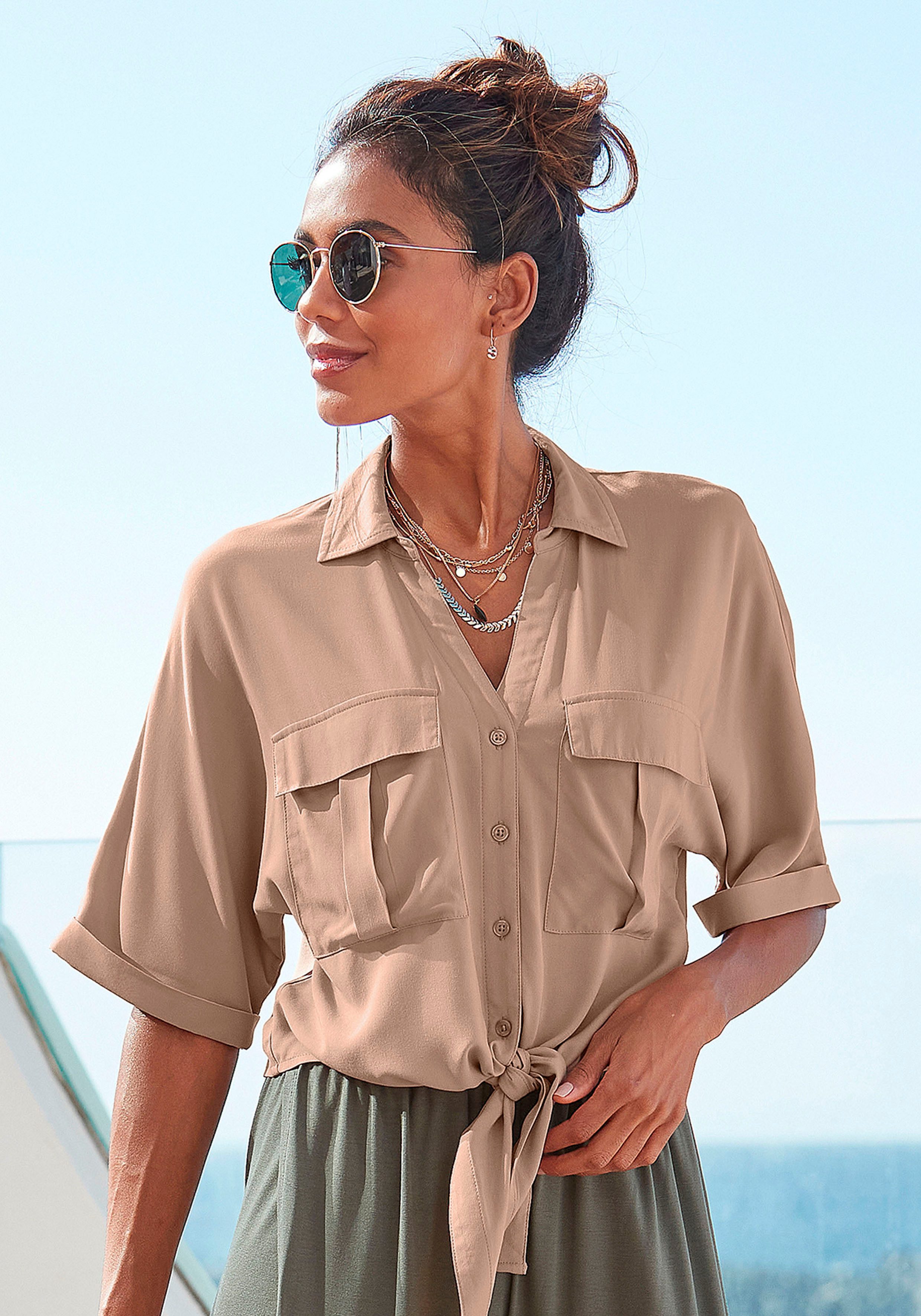 Lascana Blouse met korte mouwen met knoopdetail en knoopsluiting, blazerkraag, damesblouse