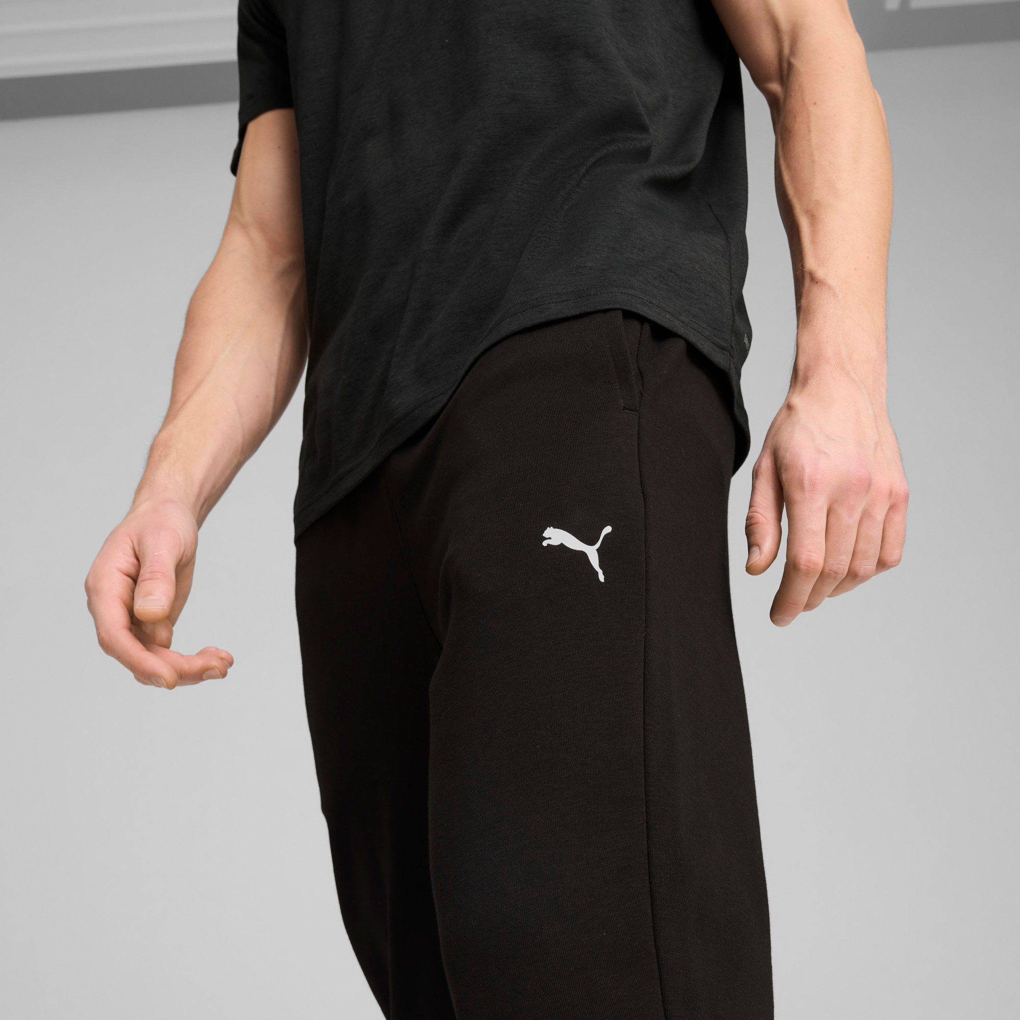 PUMA Trainingsbroek M TAD ESSENTIALS FRENCH TERRY JOGGER
