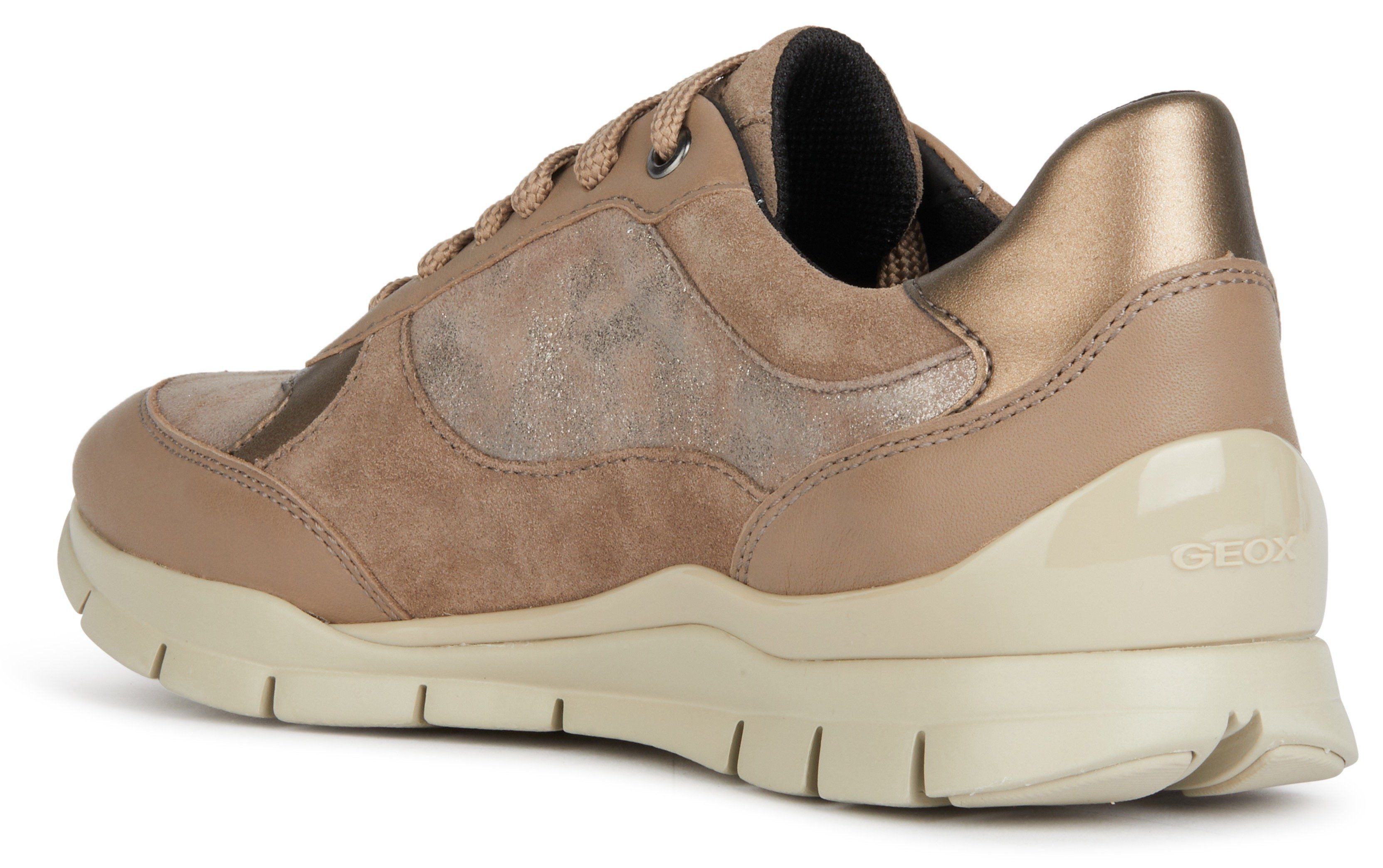 Geox Sneakers D SUKIE met glans, vrijetijdsschoen, lage schoen, veterschoen