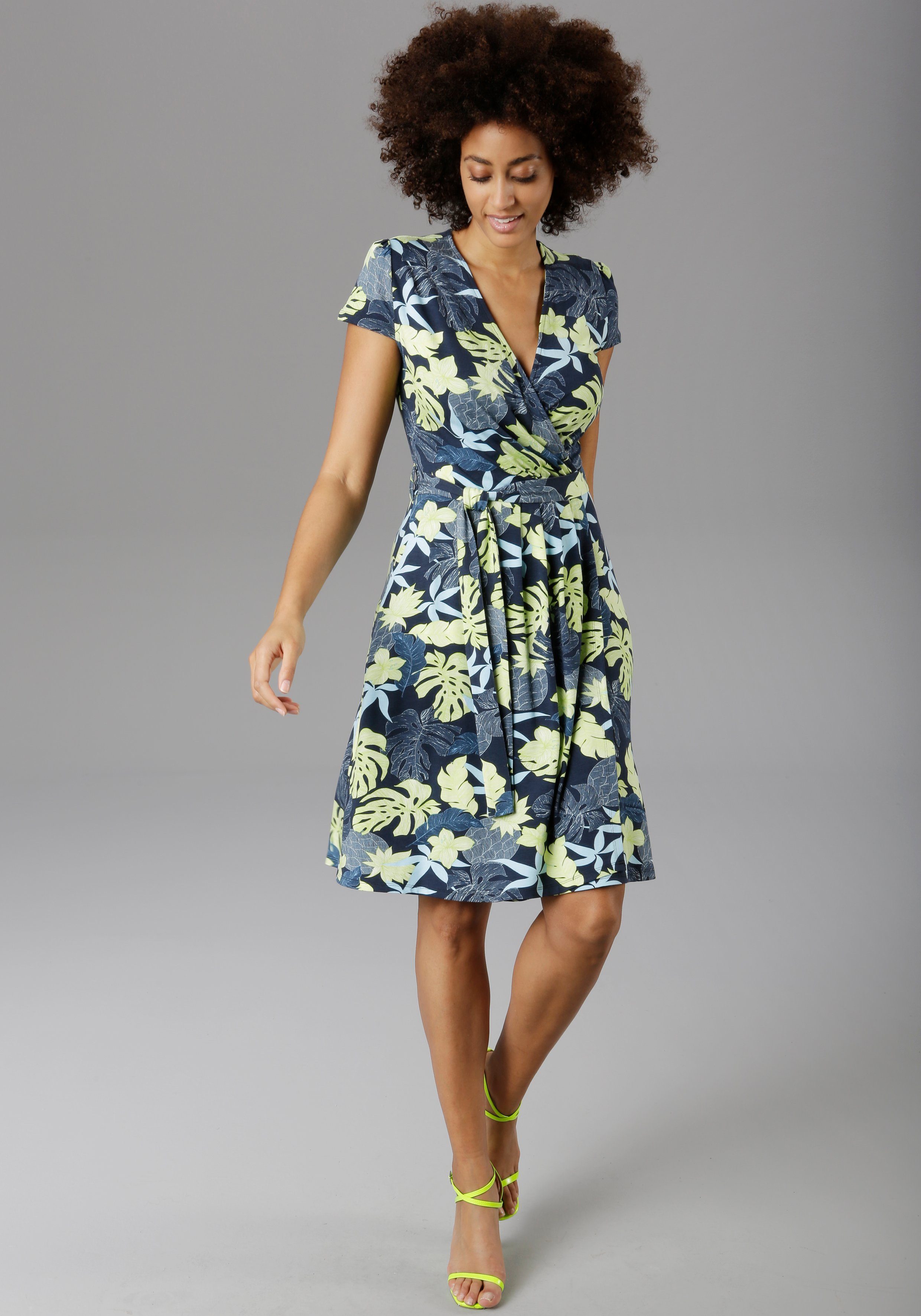 Aniston SELECTED Zomerjurk in modieuze kleuren