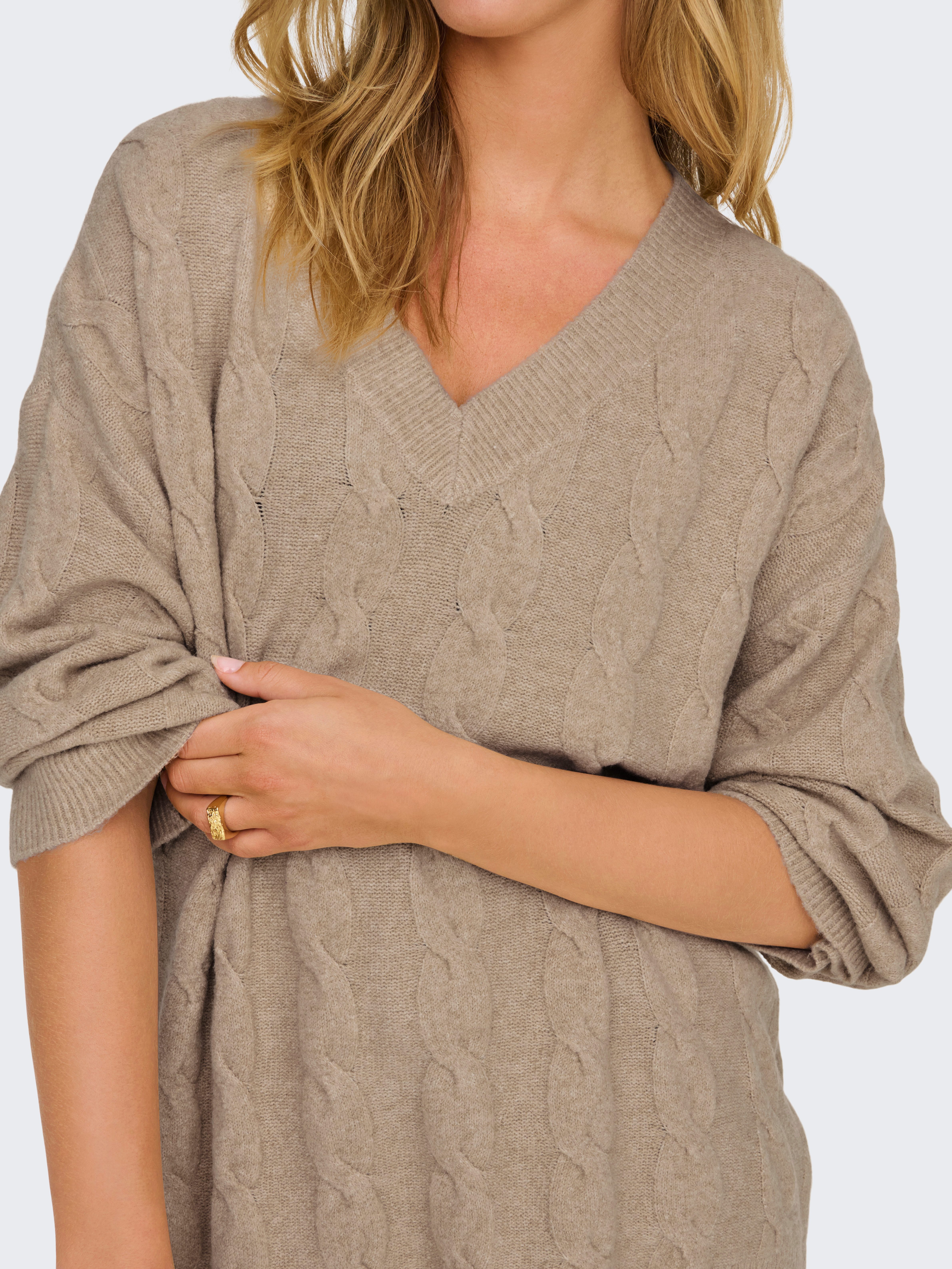Only Trui met V-hals ONLJEANETT LIFE L/S CABLE V-NECK CC KNT