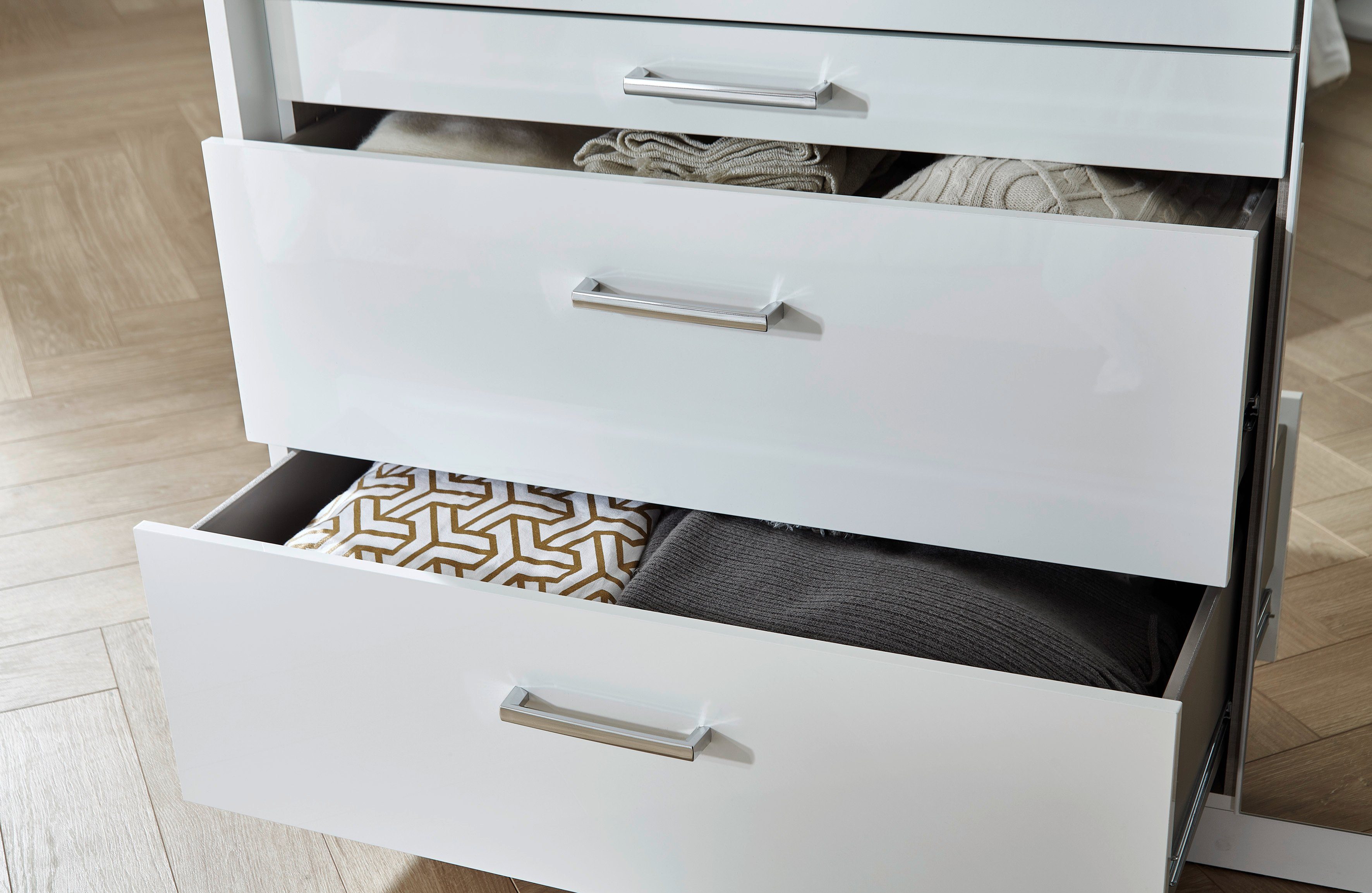rauch Draaideurkast Kledingkast kast garderobe garderobekast topseller HOMBURG met veel opbergruimte, bovenste lade met indeling made in germany