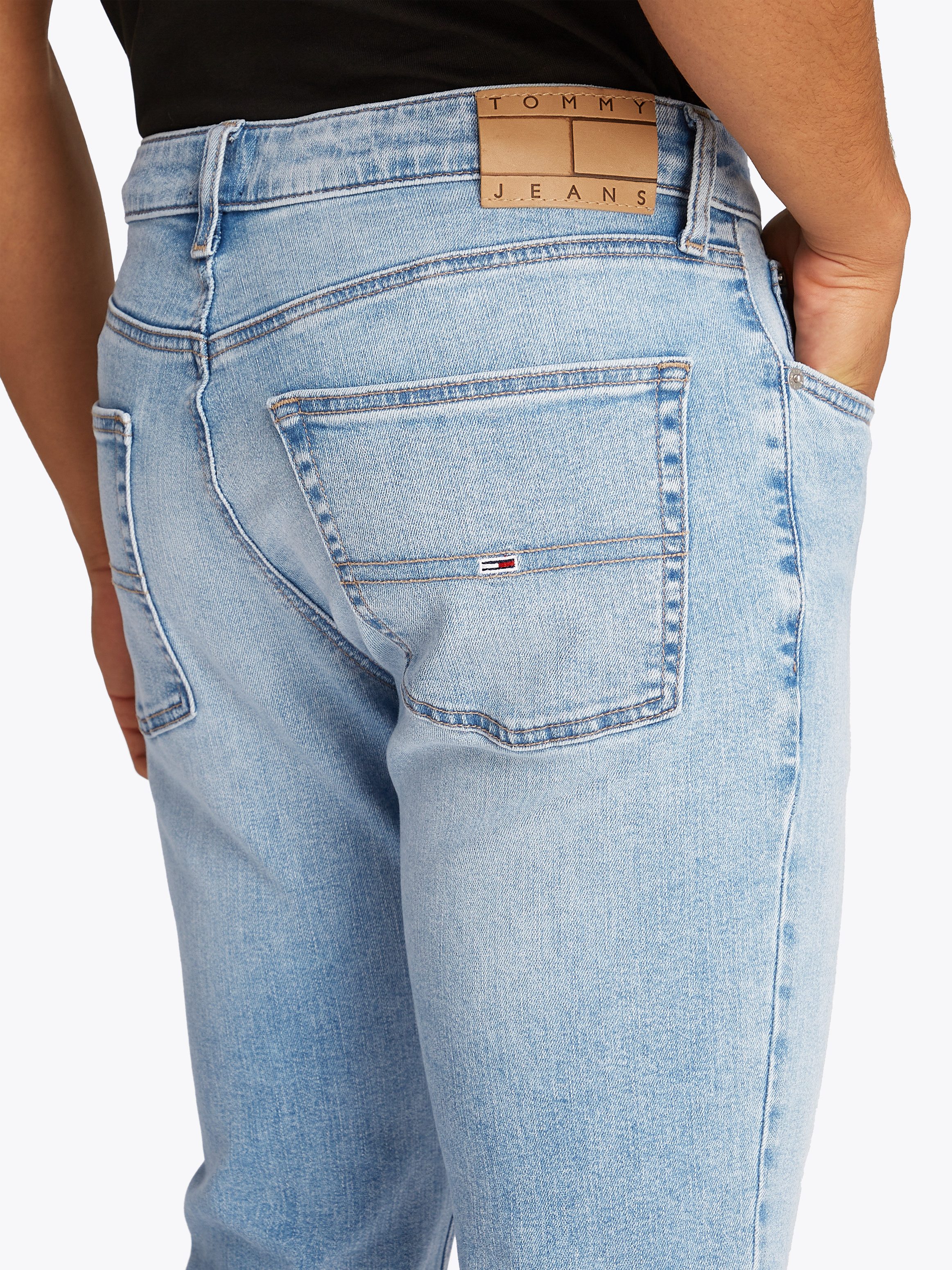 TOMMY JEANS Slim fit jeans SCANTON SLIM Met riemlussen