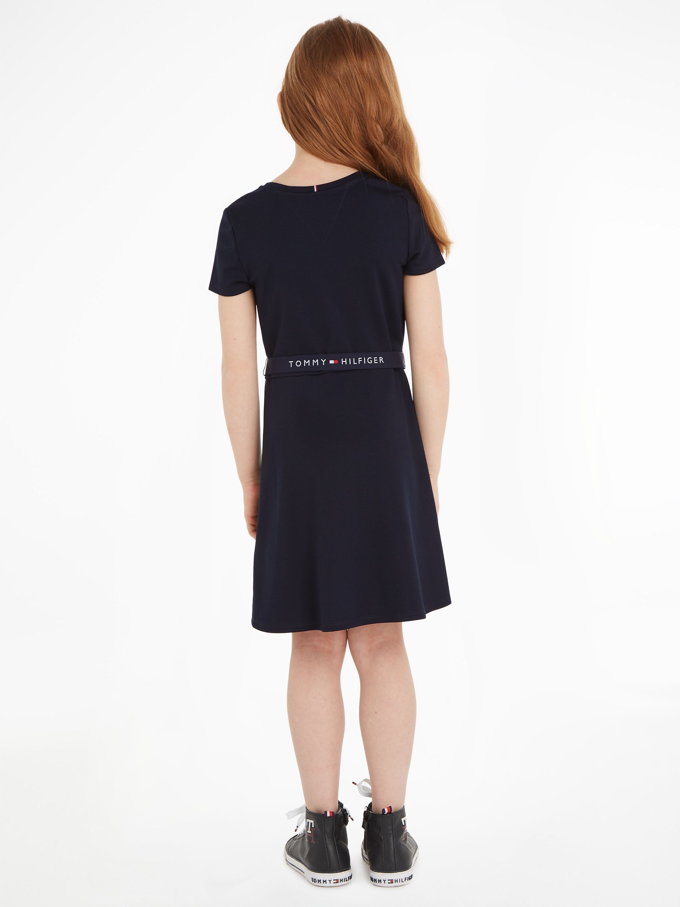Tommy Hilfiger Jerseyjurk ESSENTIAL SKATER DRESS met merklabel op de tailleband