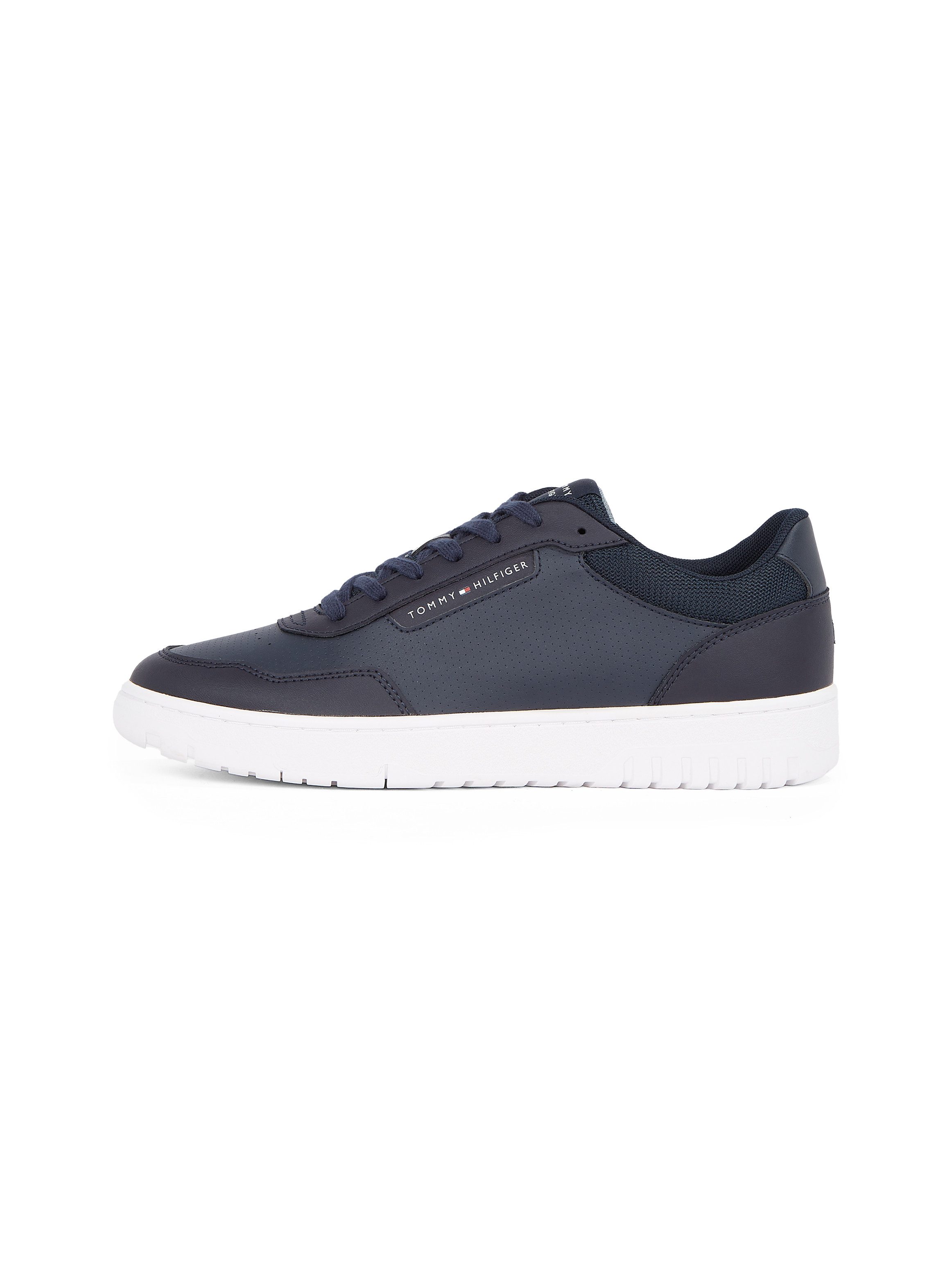 Tommy Hilfiger Plateausneakers TH BASKET CORE LTH PINPERF , vrijetijdsschoen, halfschoen, veterschoen met gepolsterde schacht