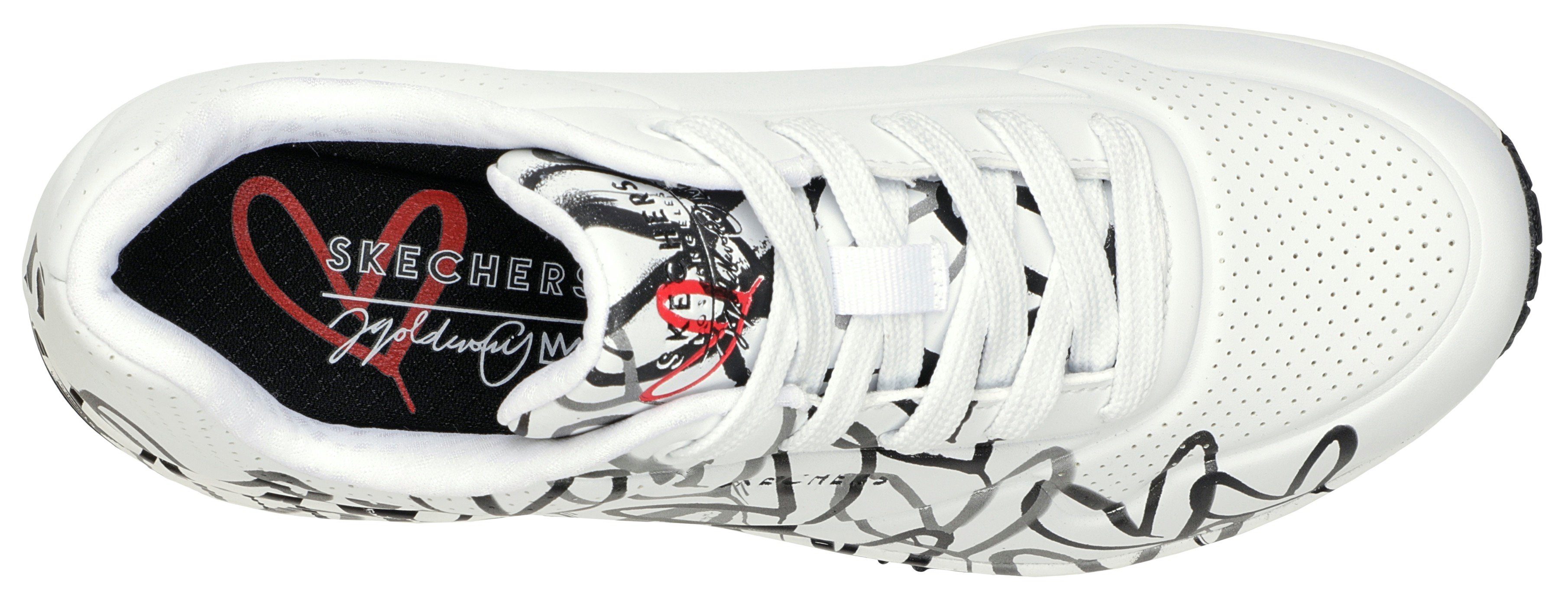 Skechers Sneakers met sleehak UNO-SPREAD THE LOVE Vrijetijdsschoen, lage schoen, veterschoen met coole graffiti-print