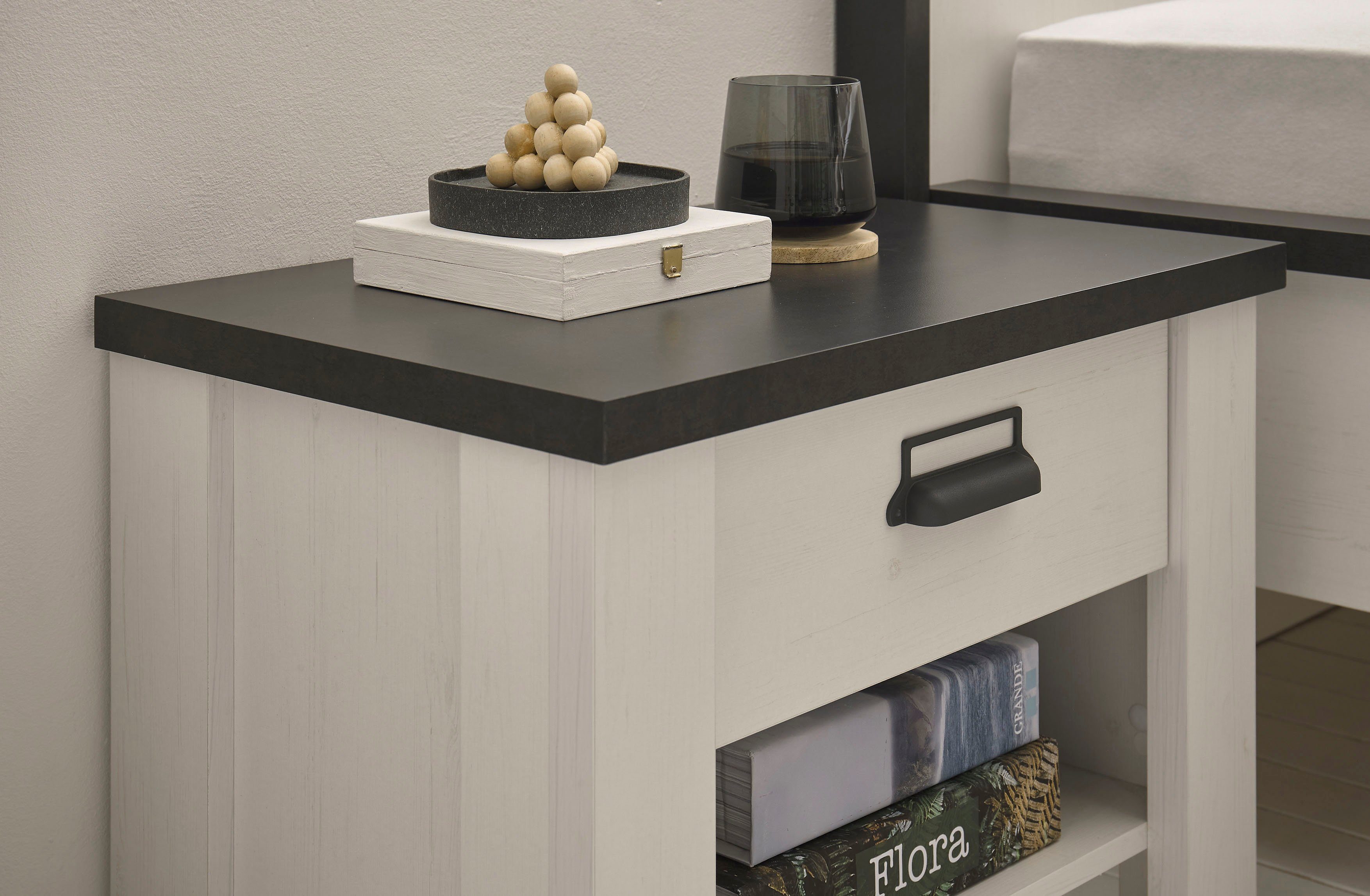 Home affaire Nachtkastje Sherwood met metalen apotheker hangreep, soft-close lade, breedte 60 cm