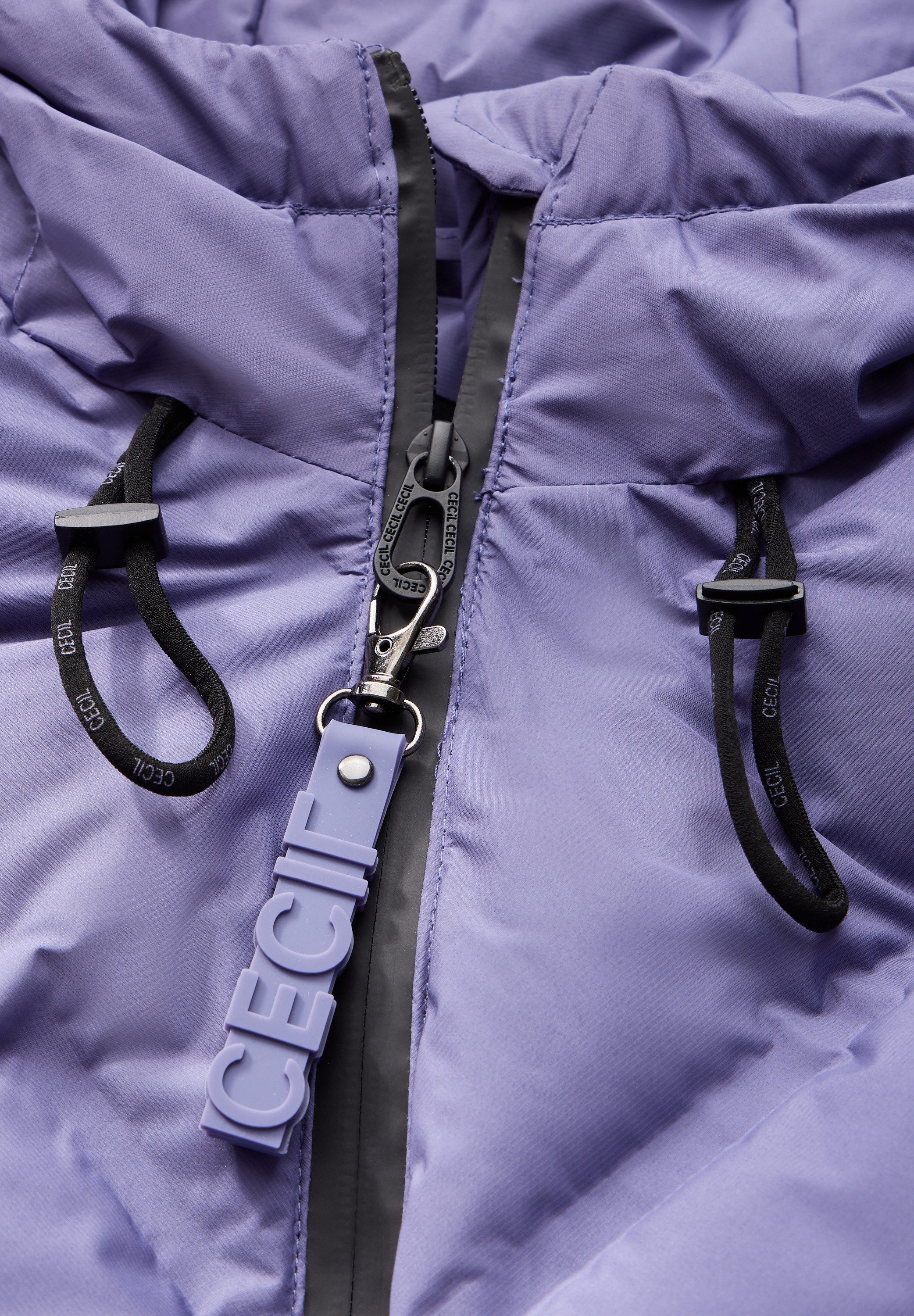 Cecil Outdoorjack met capuchon en gelaste naden