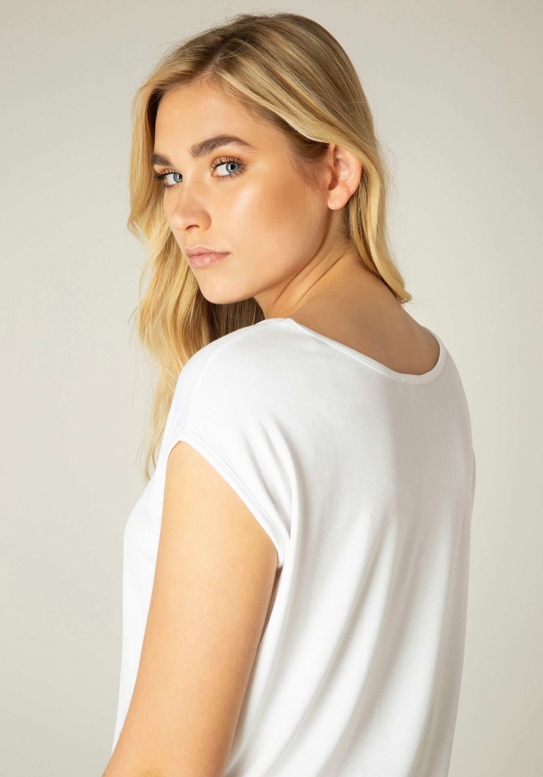 Base Level Tuniekshirt Yelitza Wijd model met aansluitende heupen