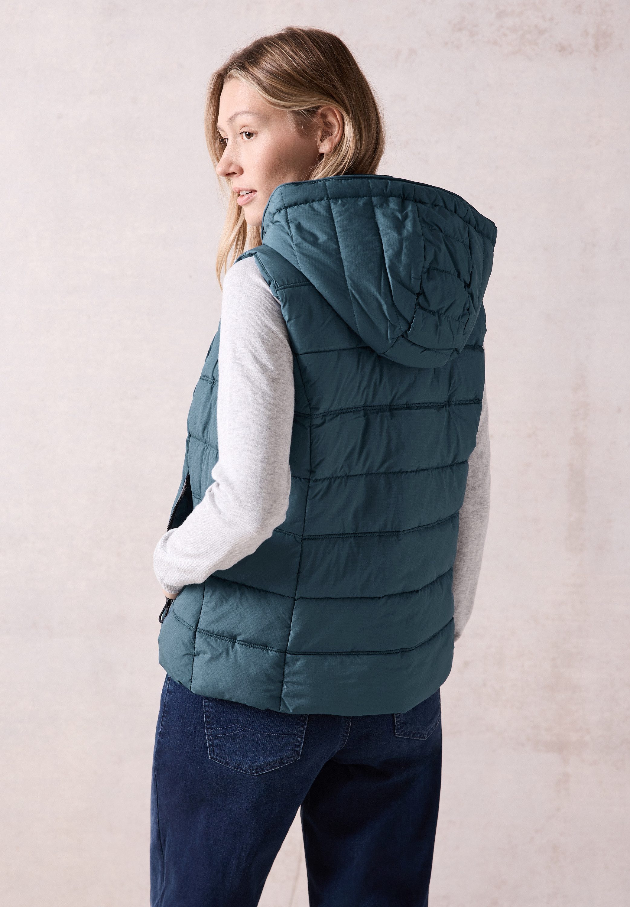 Cecil Bodywarmer warm gewatteerd, met reflecterende piping
