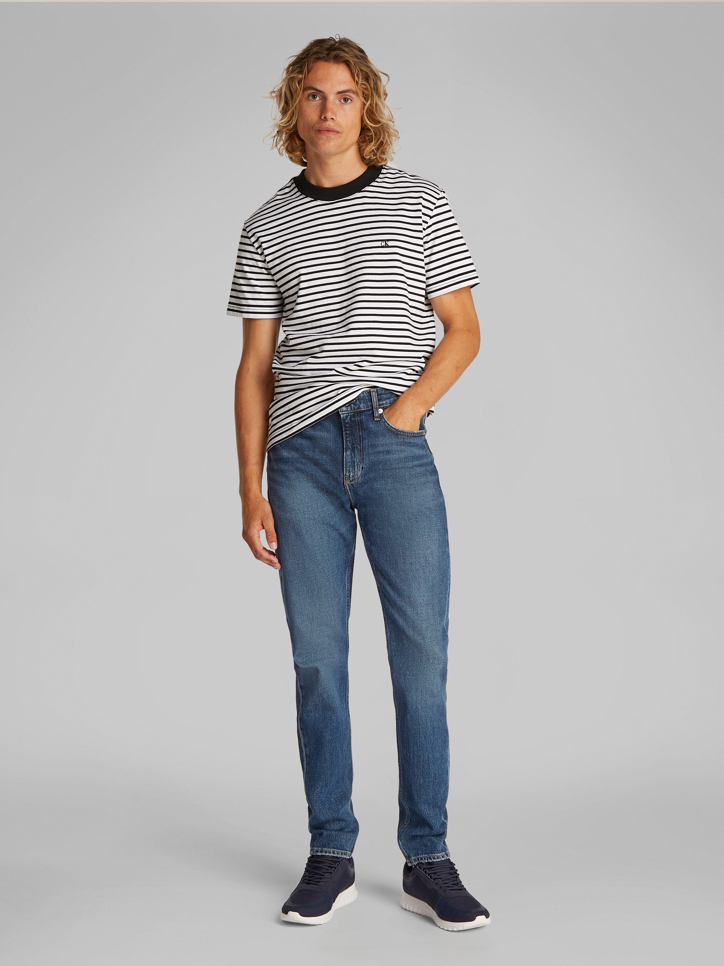 Calvin Klein Tapered jeans SLIM TAPER in middenblauwe wassing
