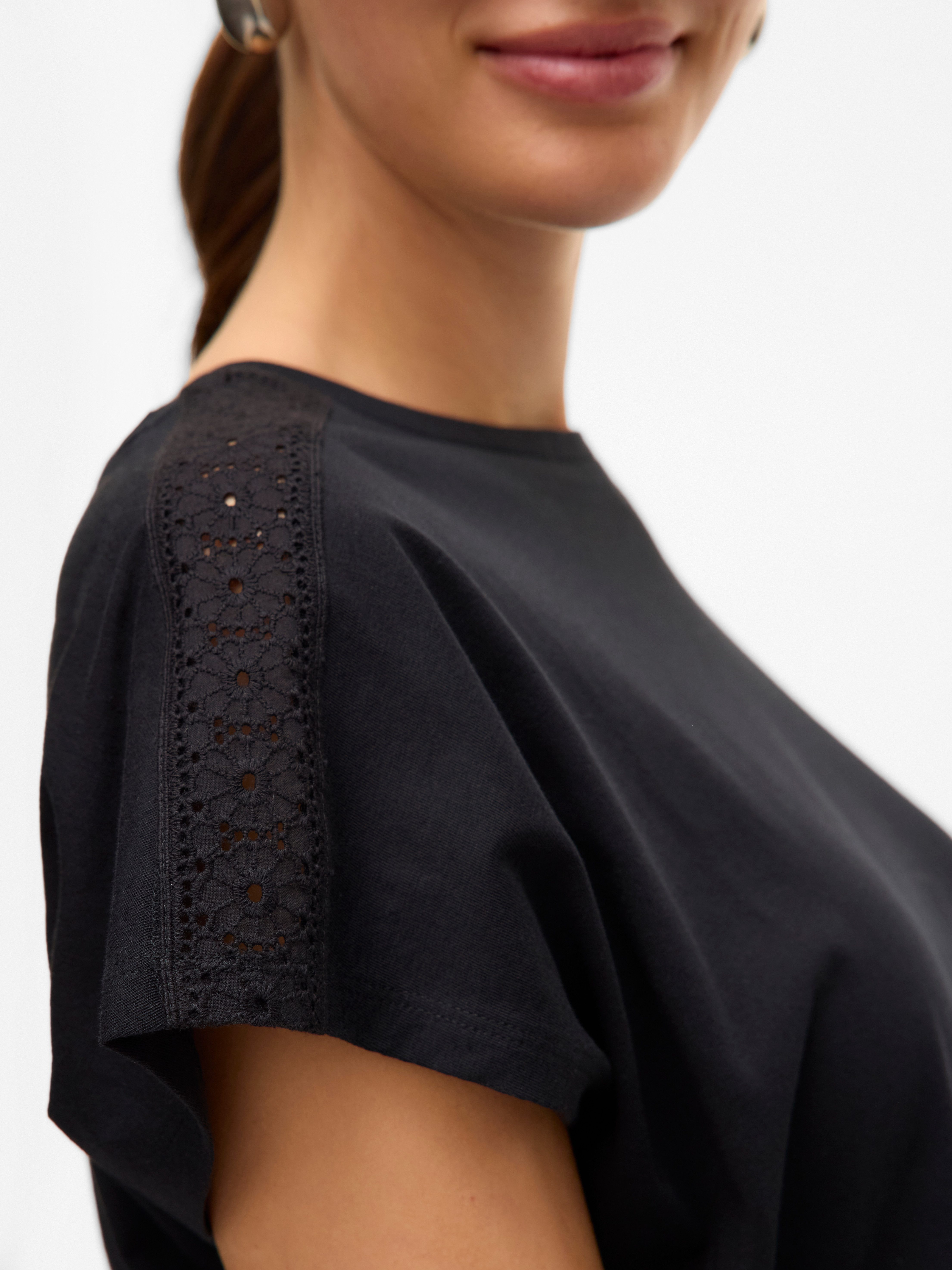 Vero Moda Shirt met korte mouwen VMEMMY SS LACE TAPE TOP JRS GA NOOS