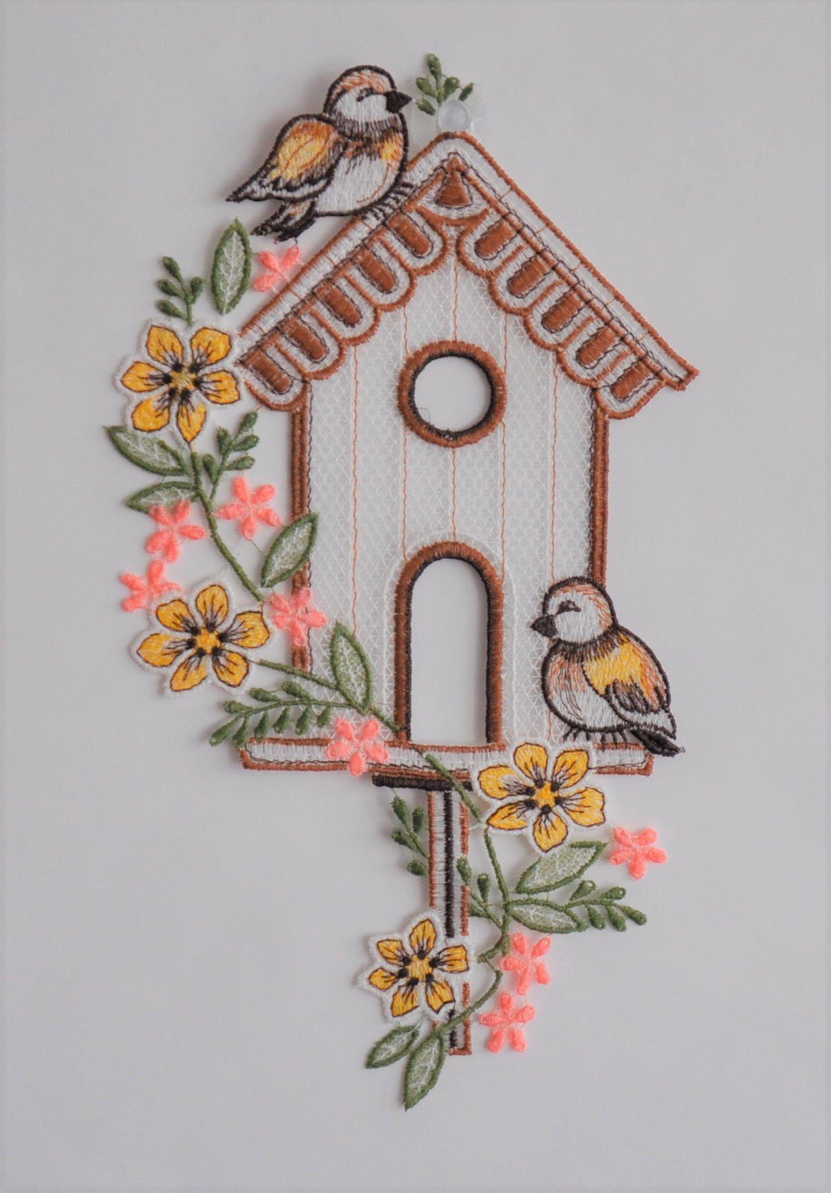 Stickereien Plauen Raamdecoratie Vogelhuisje raamdecoratie maat 1 bruin