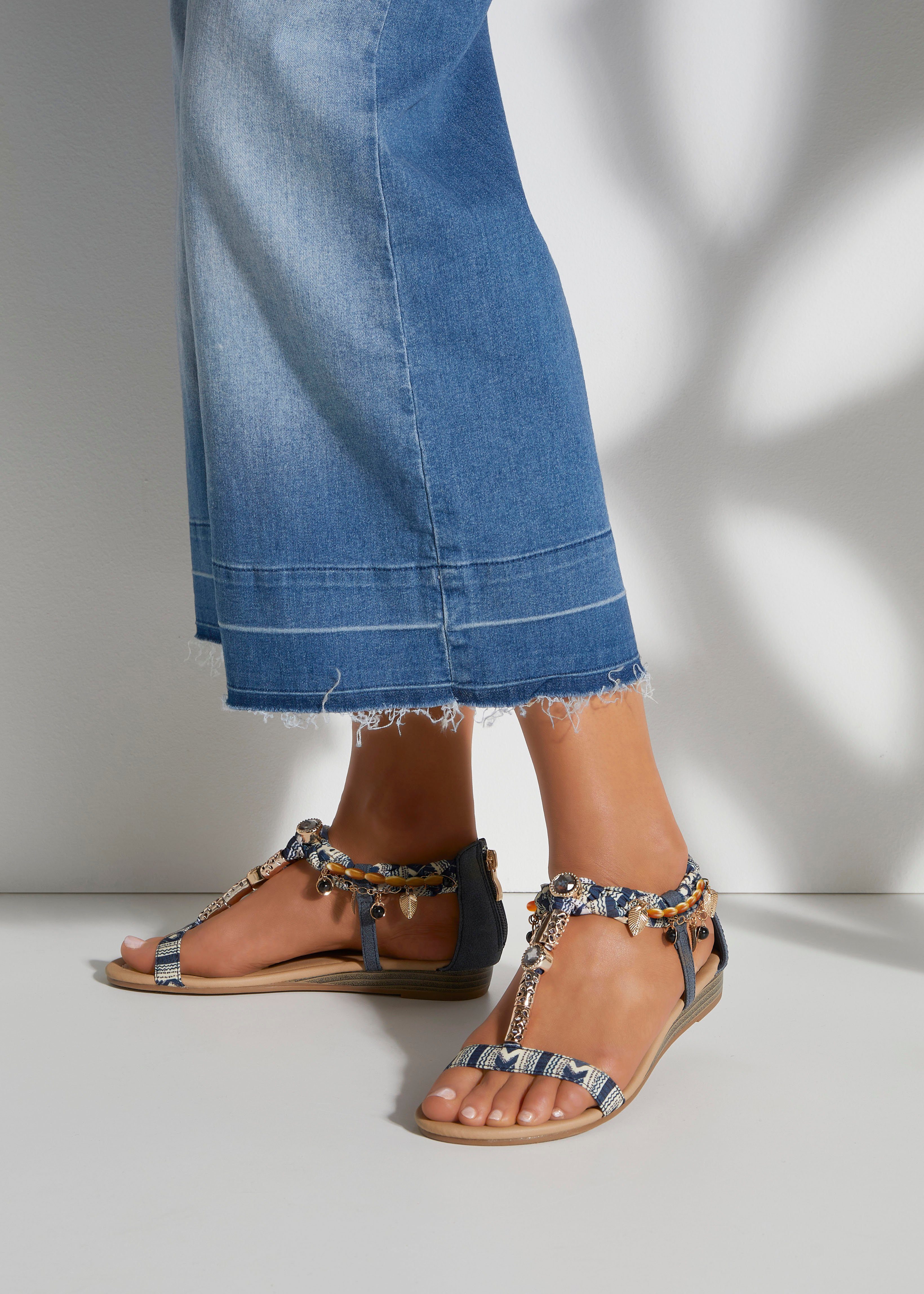 Lascana Sandalen Zomerschoen Sandalette, zomerschoen, kleine sleehak, modieuze versiering VEGAN