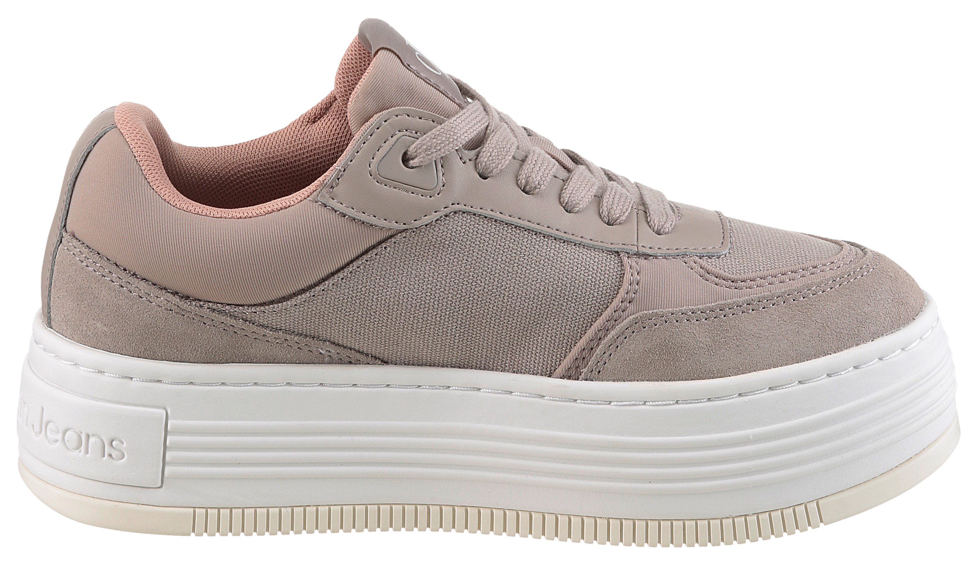 Calvin Klein Plateausneakers BOLD FLATF LOW MIX MG MEDIA veterschoenen, vrijetijdsschoen, lage schoen met zijlogo