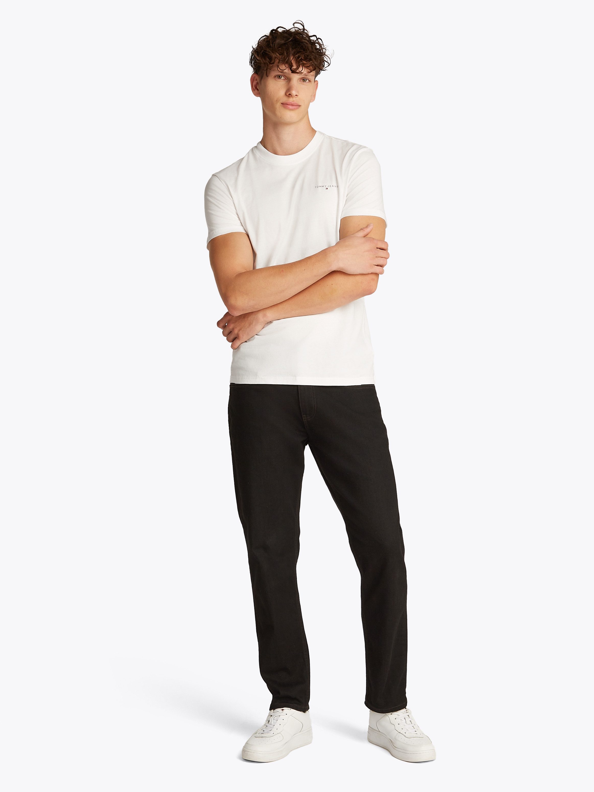 Tommy Jeans Plus Shirt met ronde hals TJM SLIM LINEAR CHEST SS TEE EXT