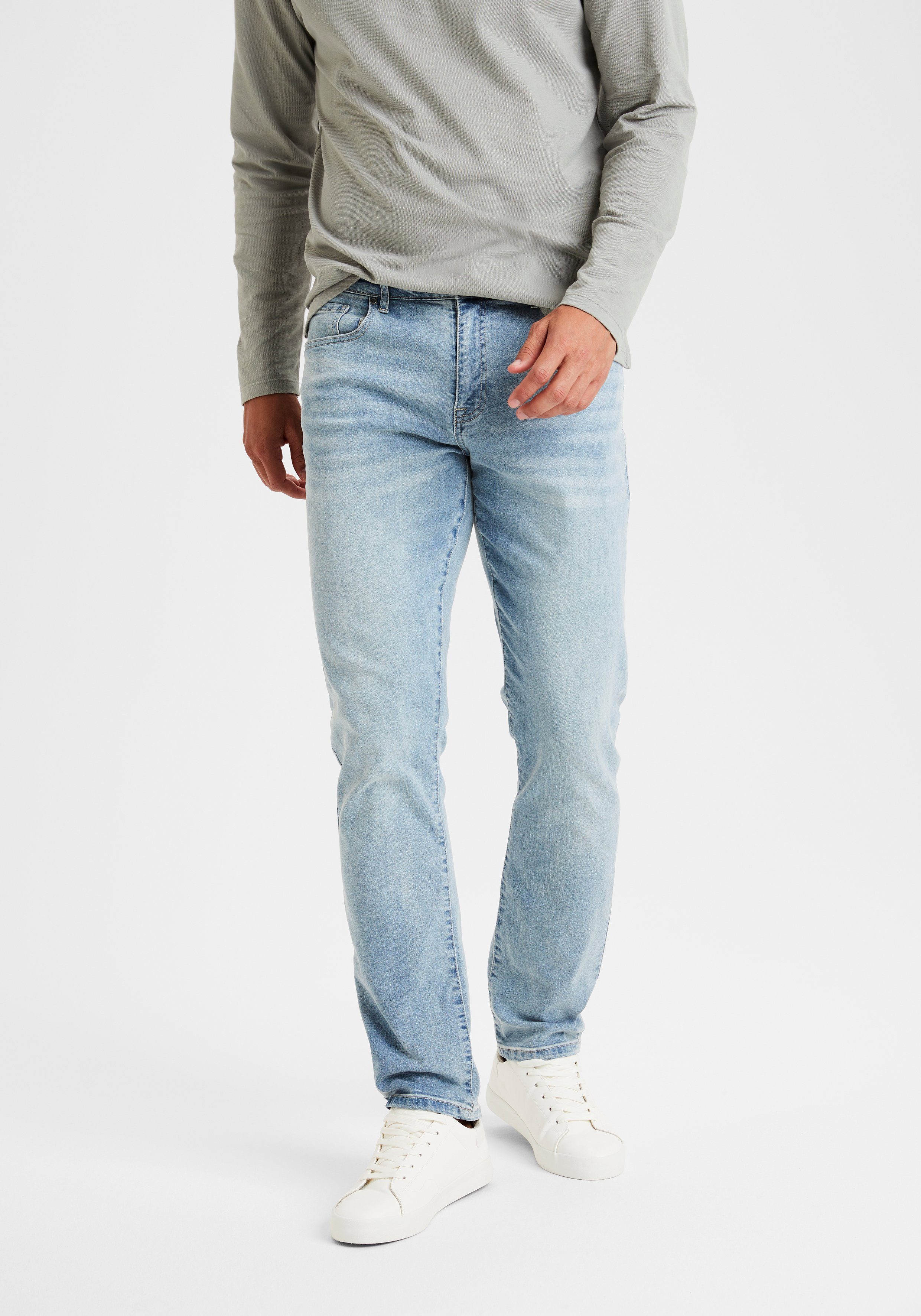 Buffalo 5-pocket jeans Straight fit met normale taillehoogte, van elastische denim-kwaliteit