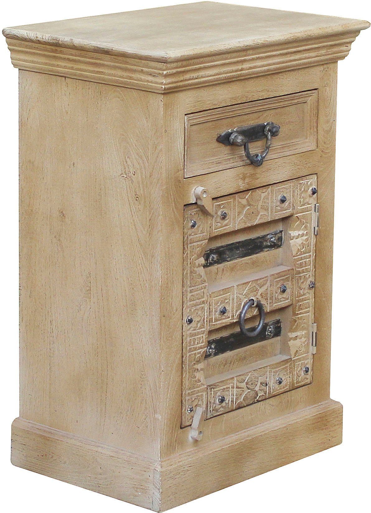 SIT Kast Daipur met luxueus houtsnijwerk