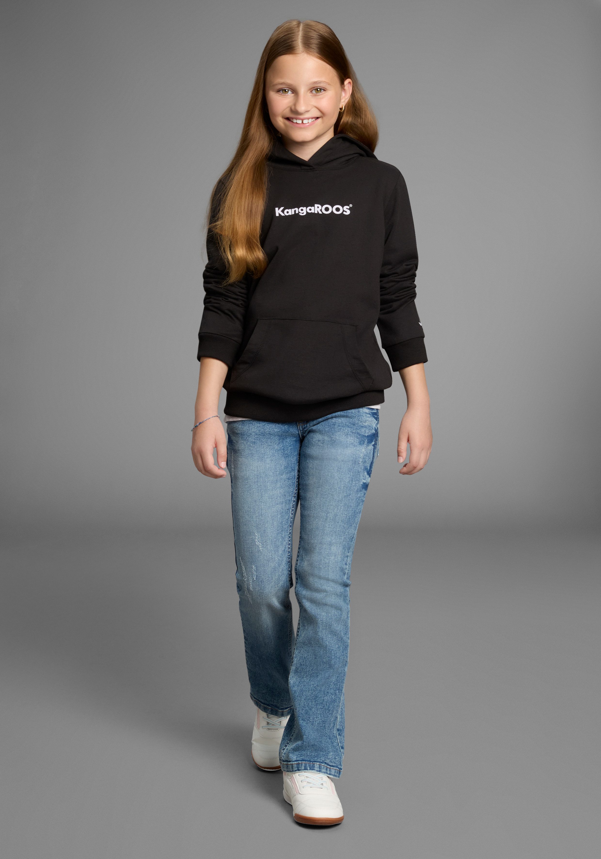 KangaROOS Hoodie met logoprint Lange mouwen, bedrukt, van sweatstof met katoen, met kangoeroezak