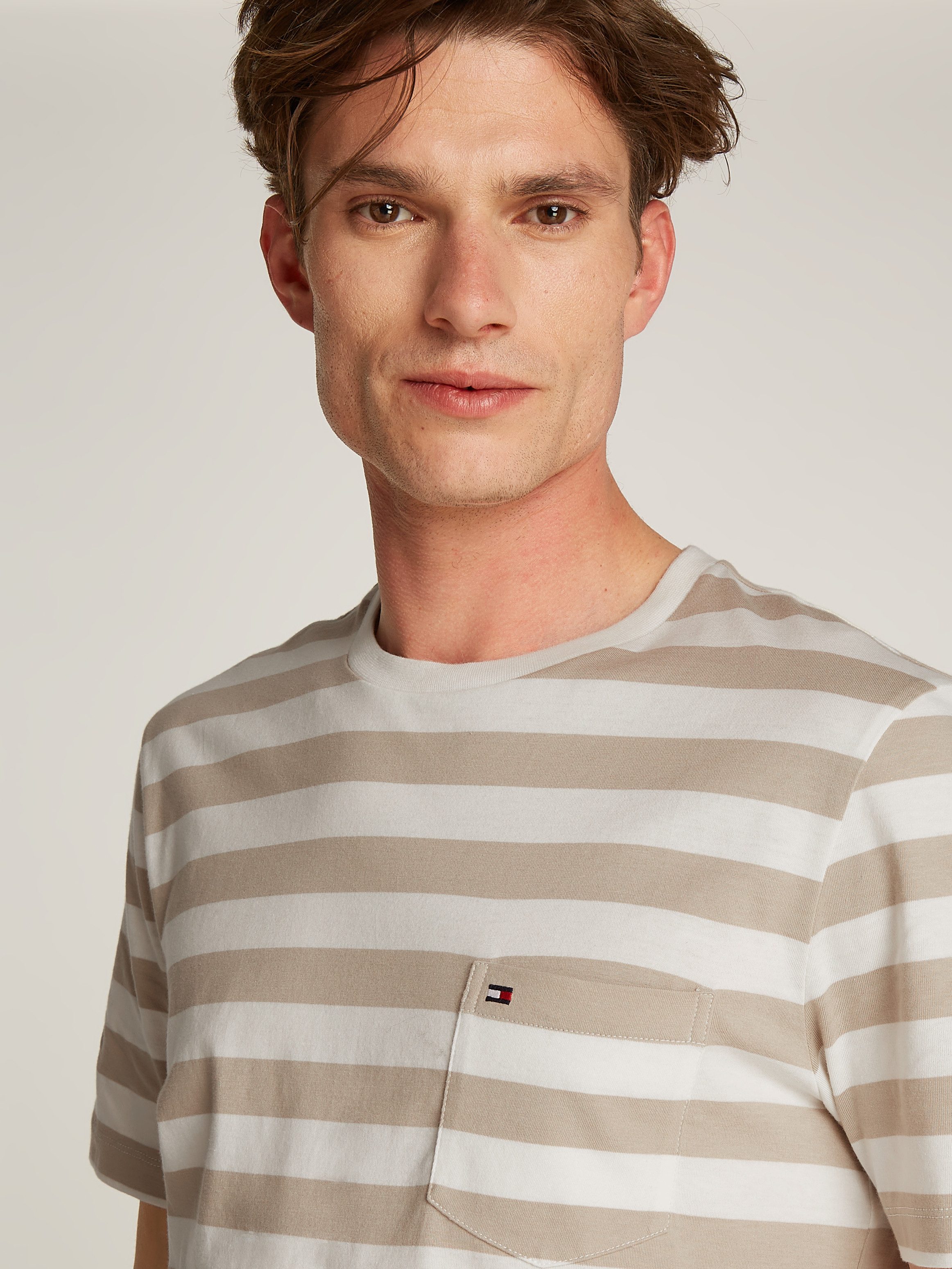 Tommy Hilfiger T-shirt ESSENTIAL SOLID POCKET TEE