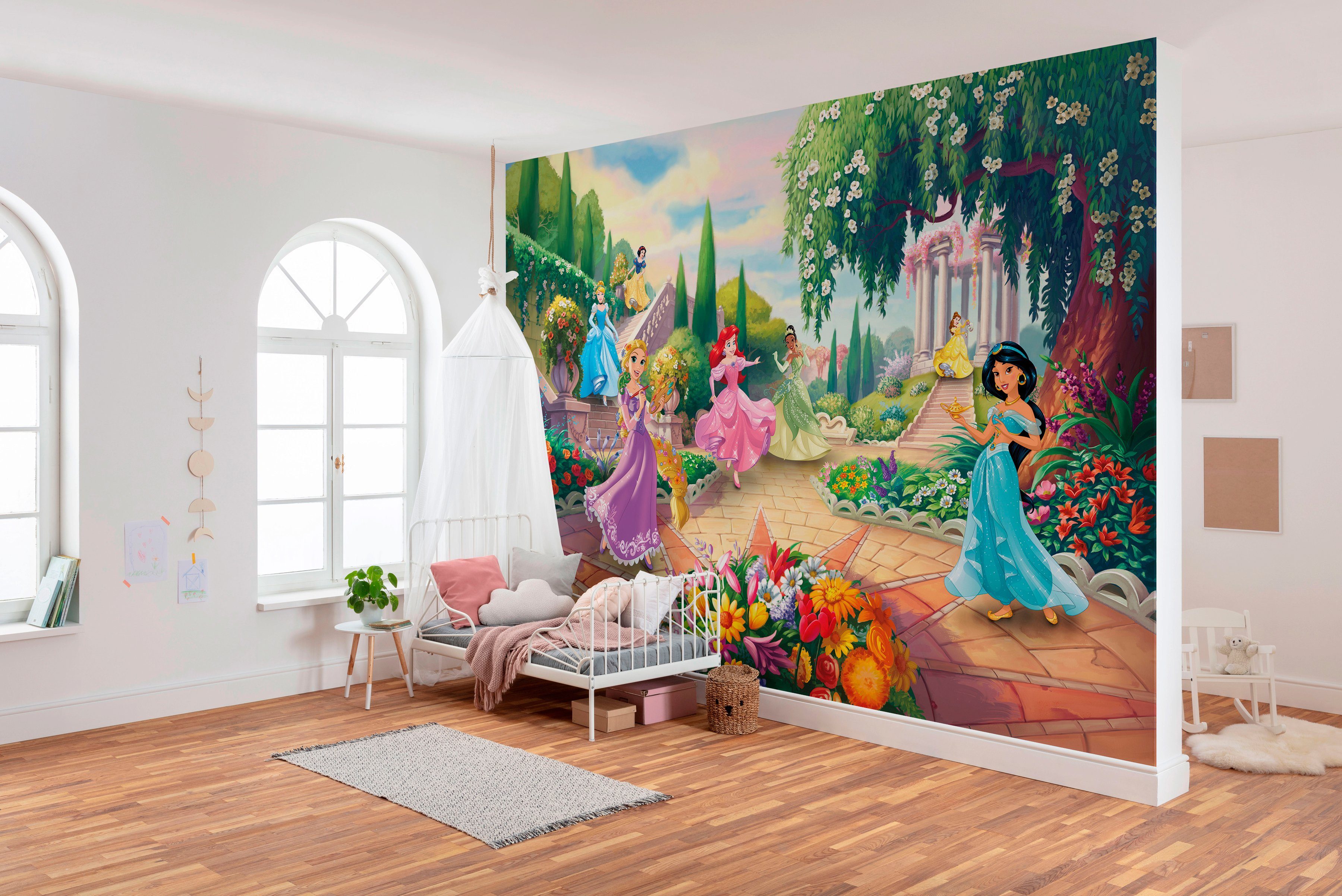 Komar Fotobehang Princess Park - Afmeting 368 x 254 cm (set)
