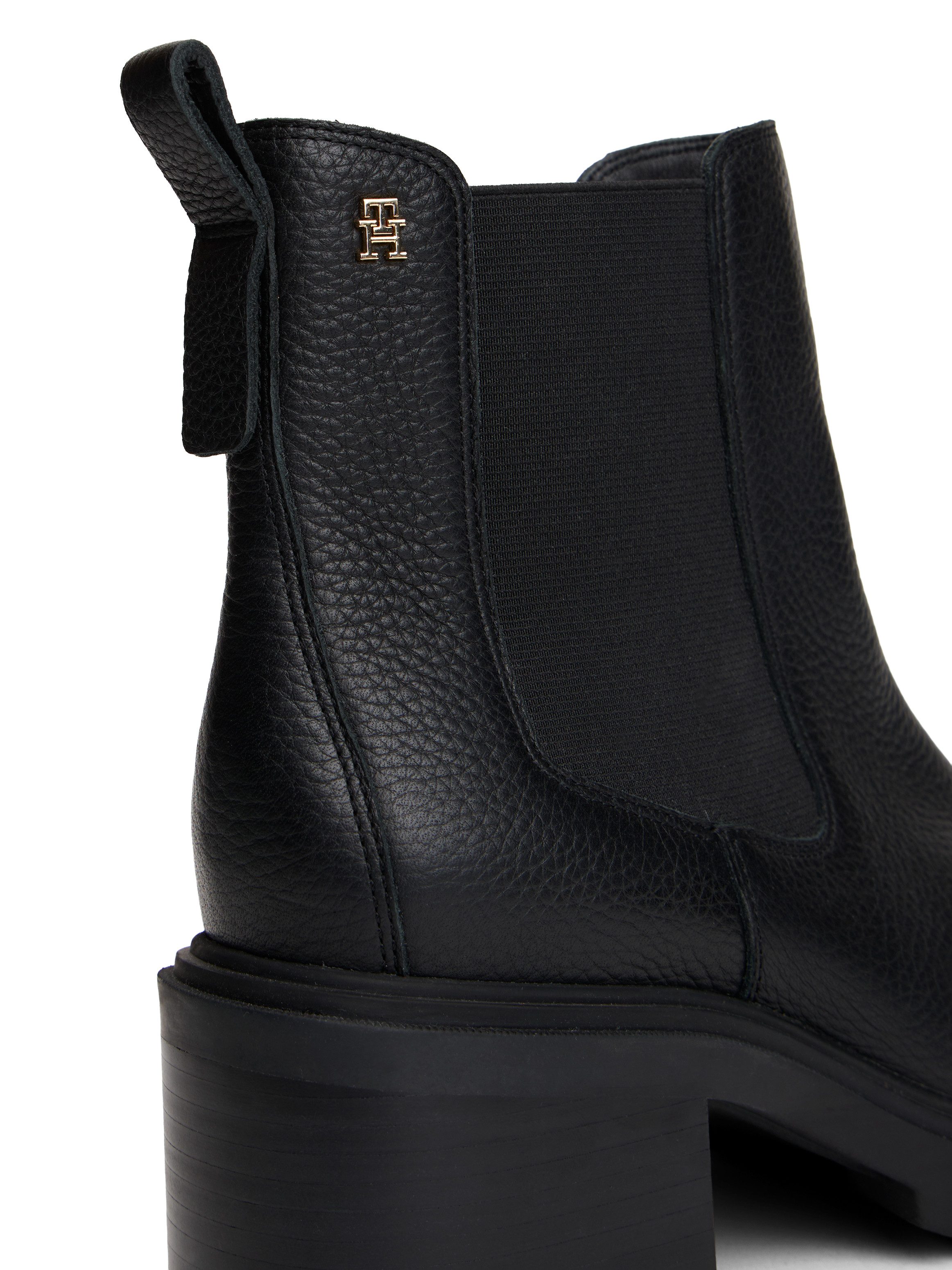 Tommy Hilfiger Chelsea-boots TH LEATHER CHELSEA CLEATED HEEL , blokhak, enkellaarsje met klein logo-embleem