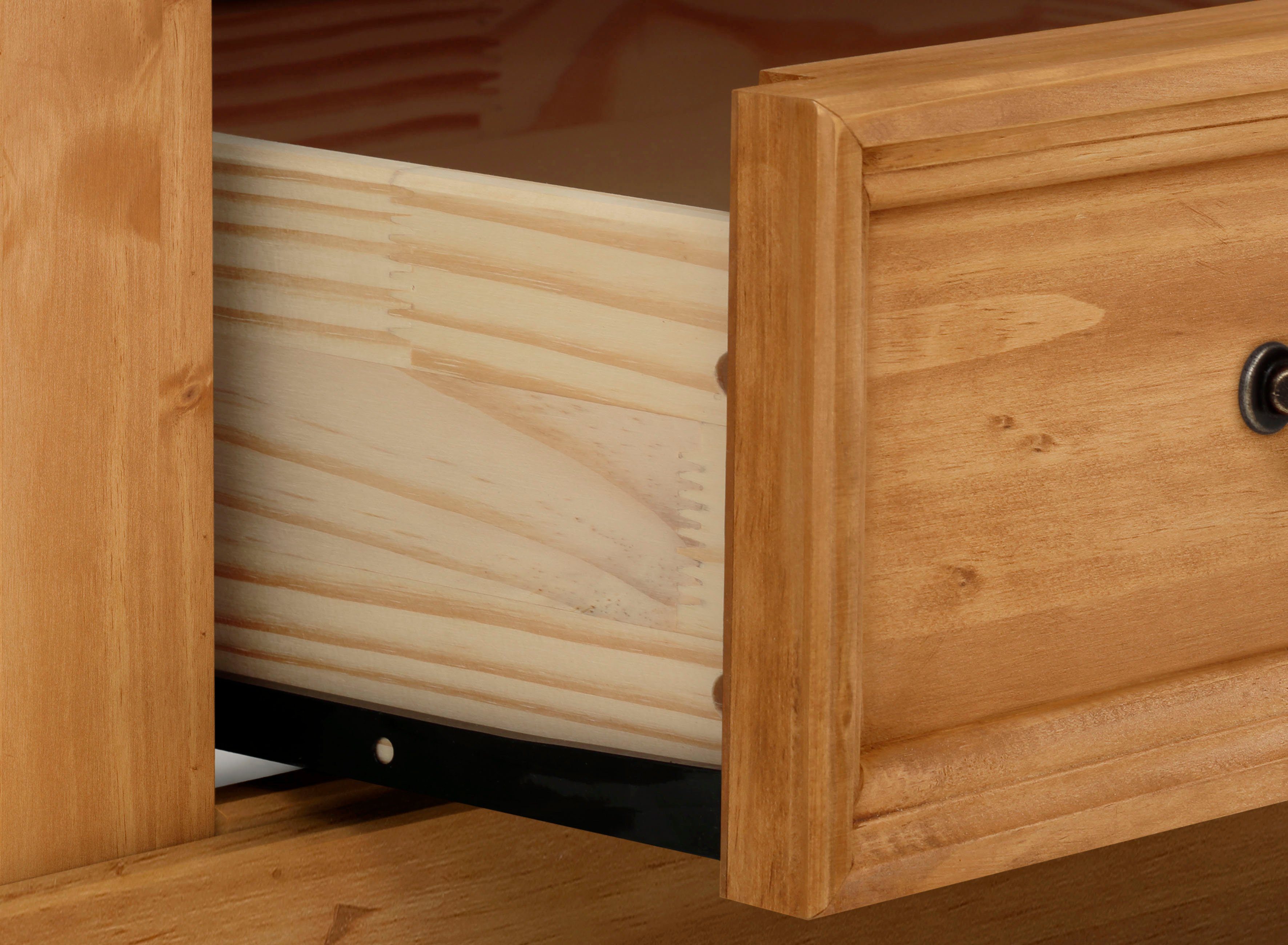 Home affaire Vitrinekast Selma Highboard gemaakt van massief grenen, met metalen handgrepen in een antieke look