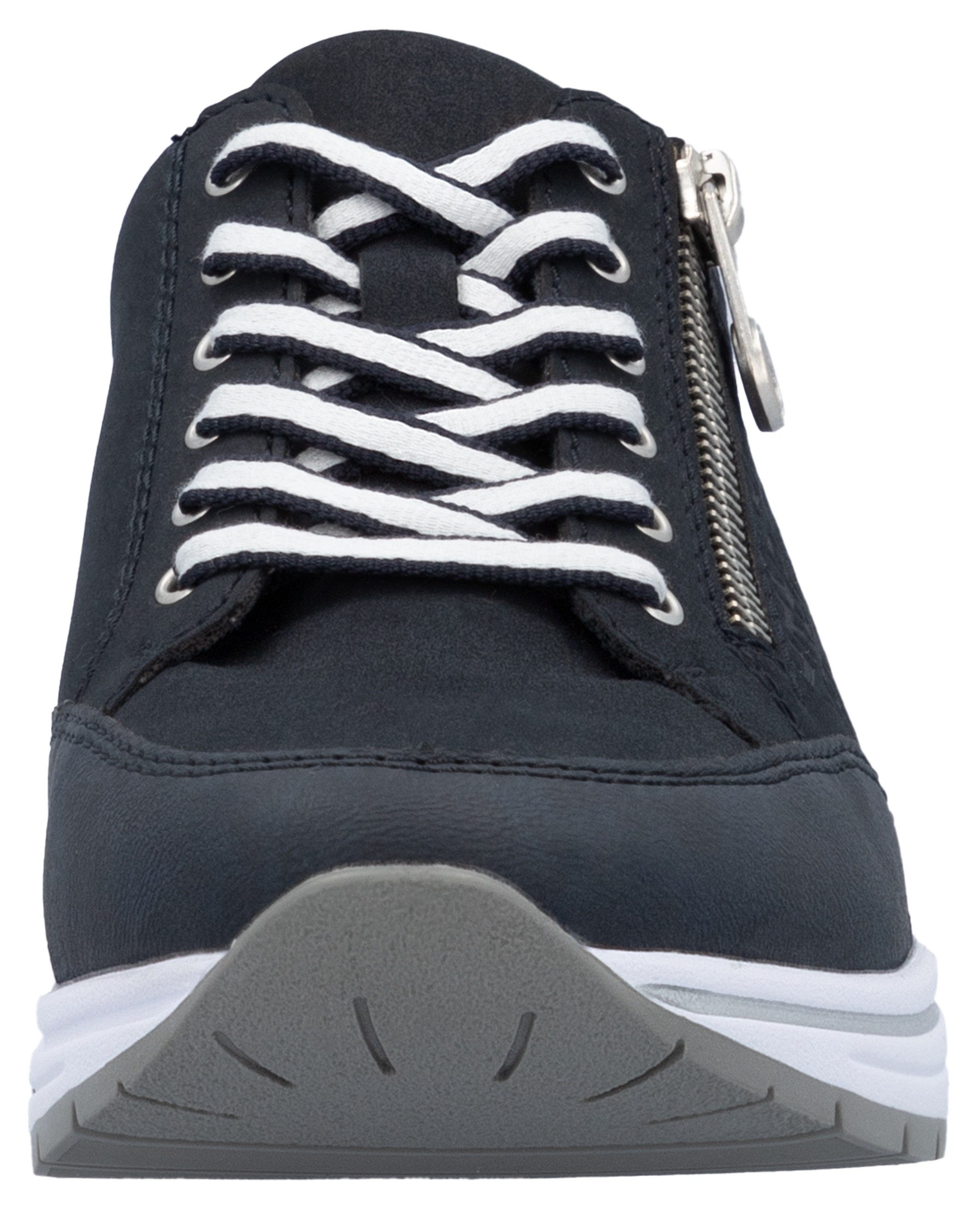 Rieker Sneakers met sleehak , lage schoen, veterschoen, vrijetijdsschoen bedrukt met letters
