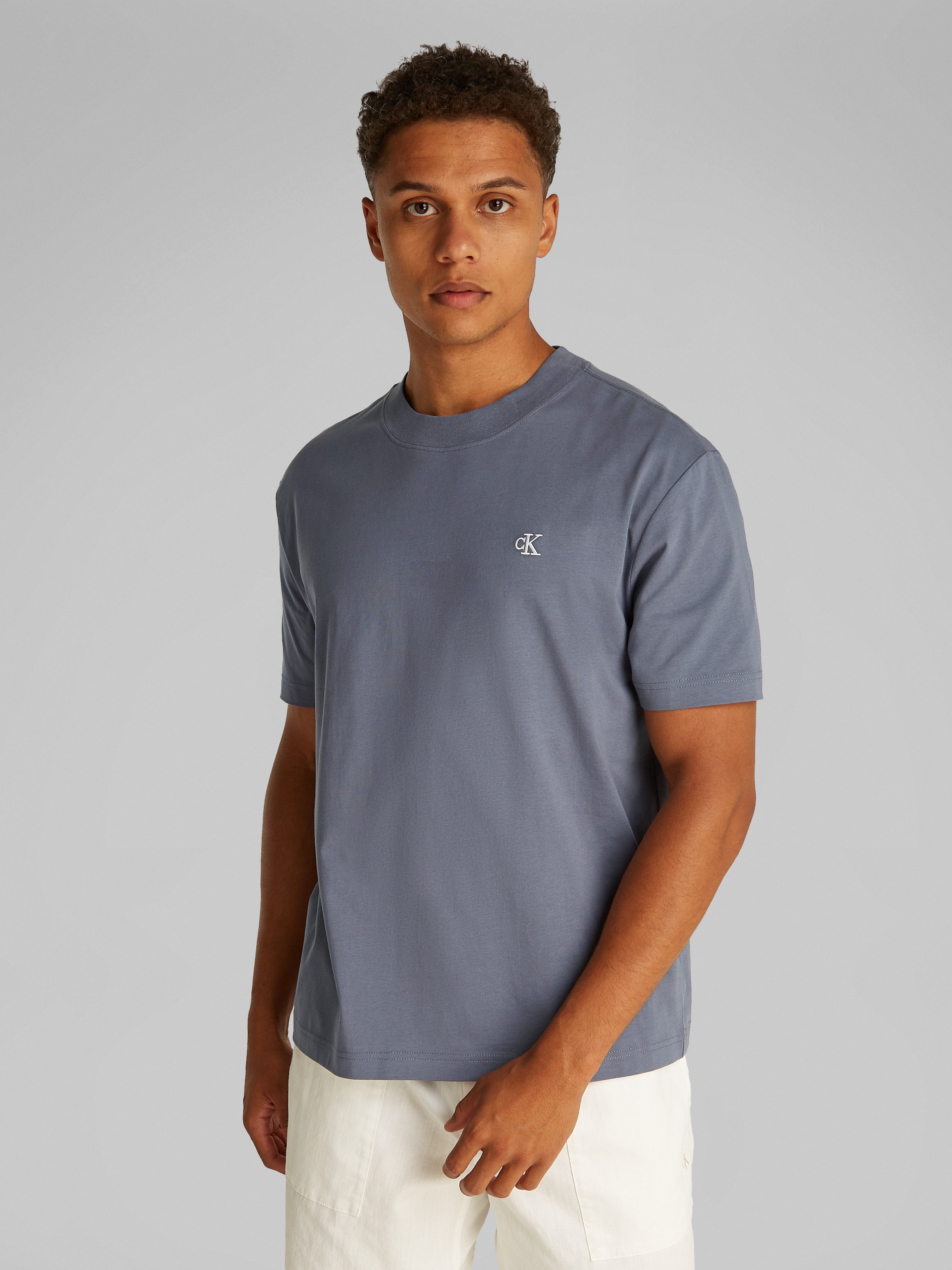 Calvin Klein T-shirt SERIF FONT GRAPHIC TEE met groot logo op de rug