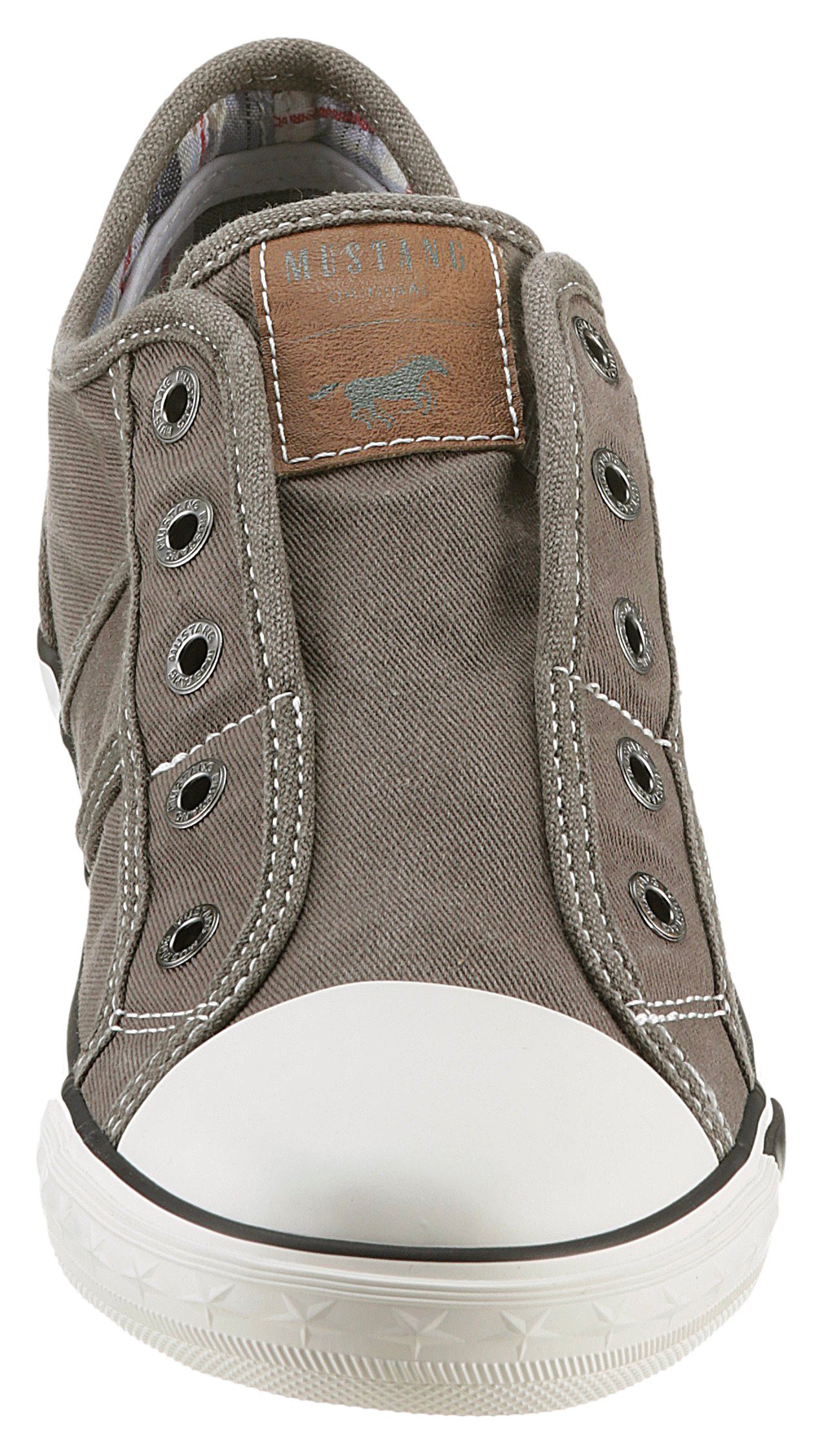 Mustang Shoes Slip-on sneakers Slippers, zomerschoenen, vrijetijdsschoenen met praktische elastische band