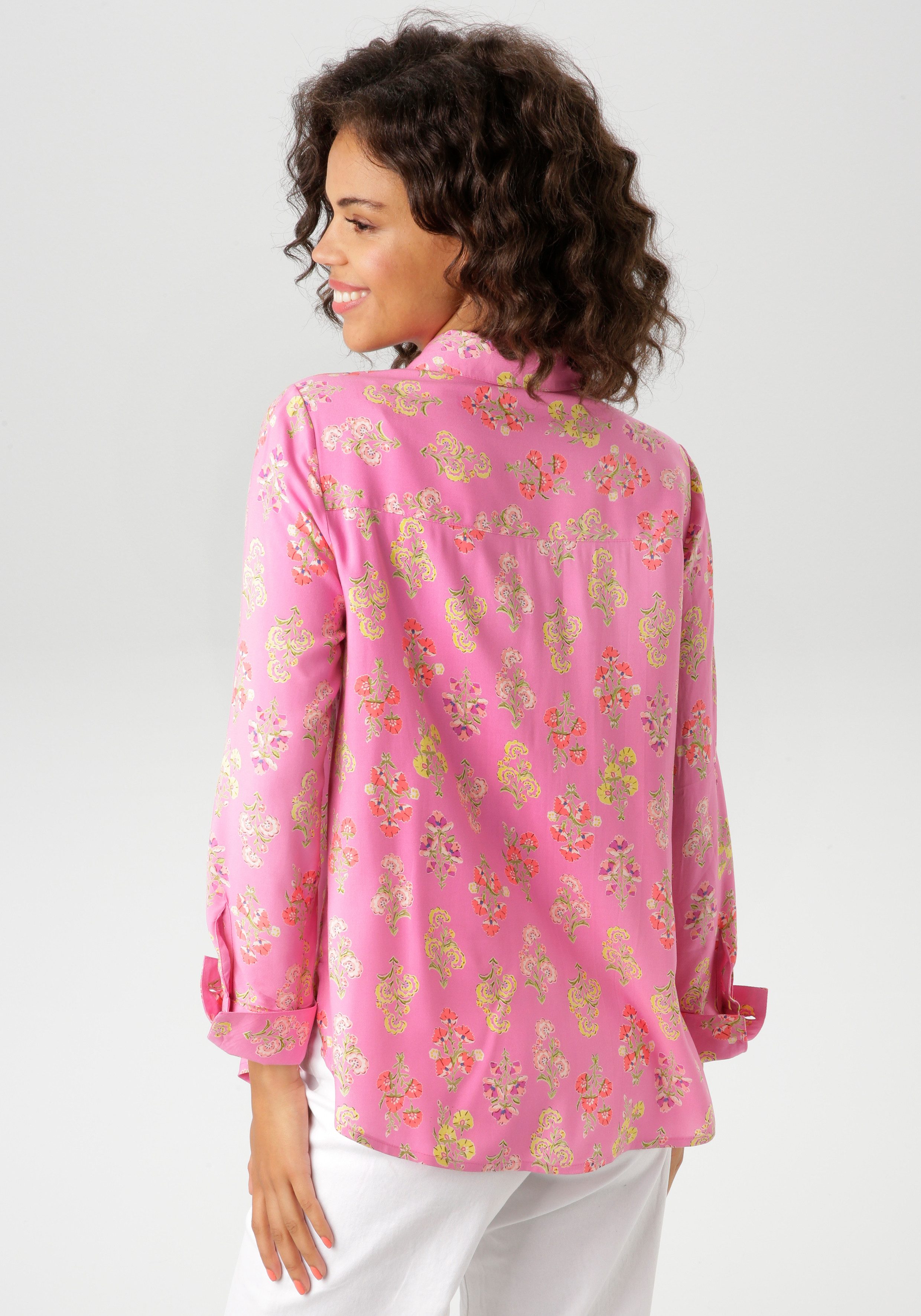 Aniston CASUAL Overhemdblouse met kunstzinnige kleurharmonieuze bloemenprint nieuwe collectie