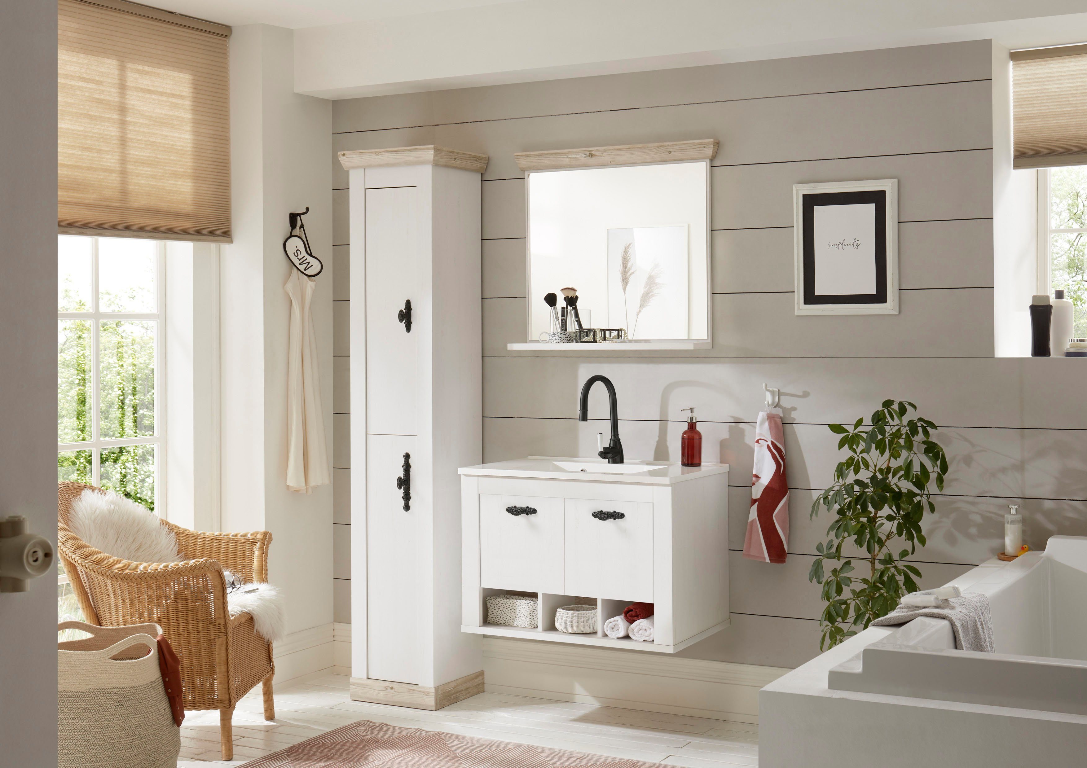 Home affaire Hoge kast Florenz, badkamerkast in landhuisstijl, kast met metalen handgrepen