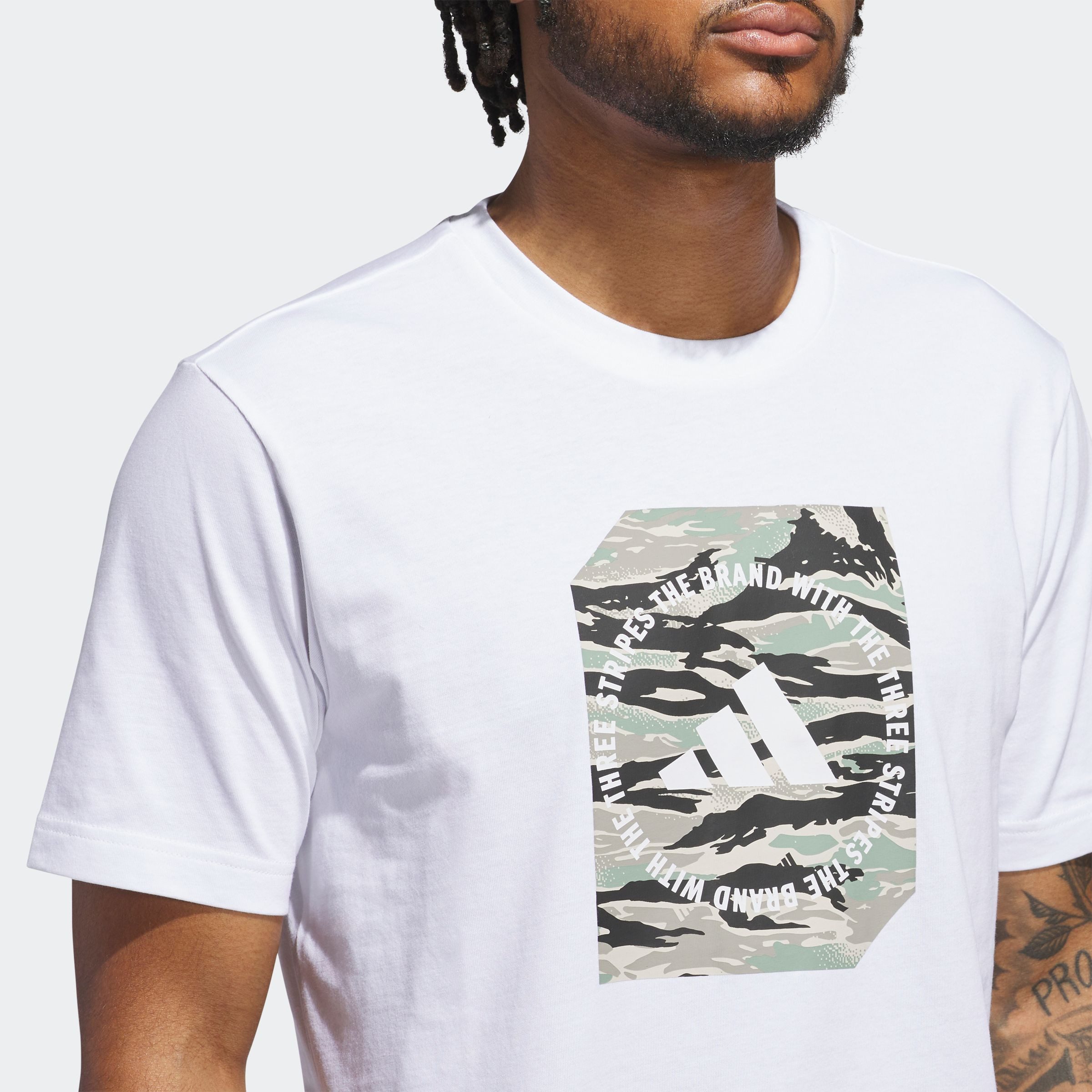 adidas Sportswear T-shirt M C CAMO BOX T