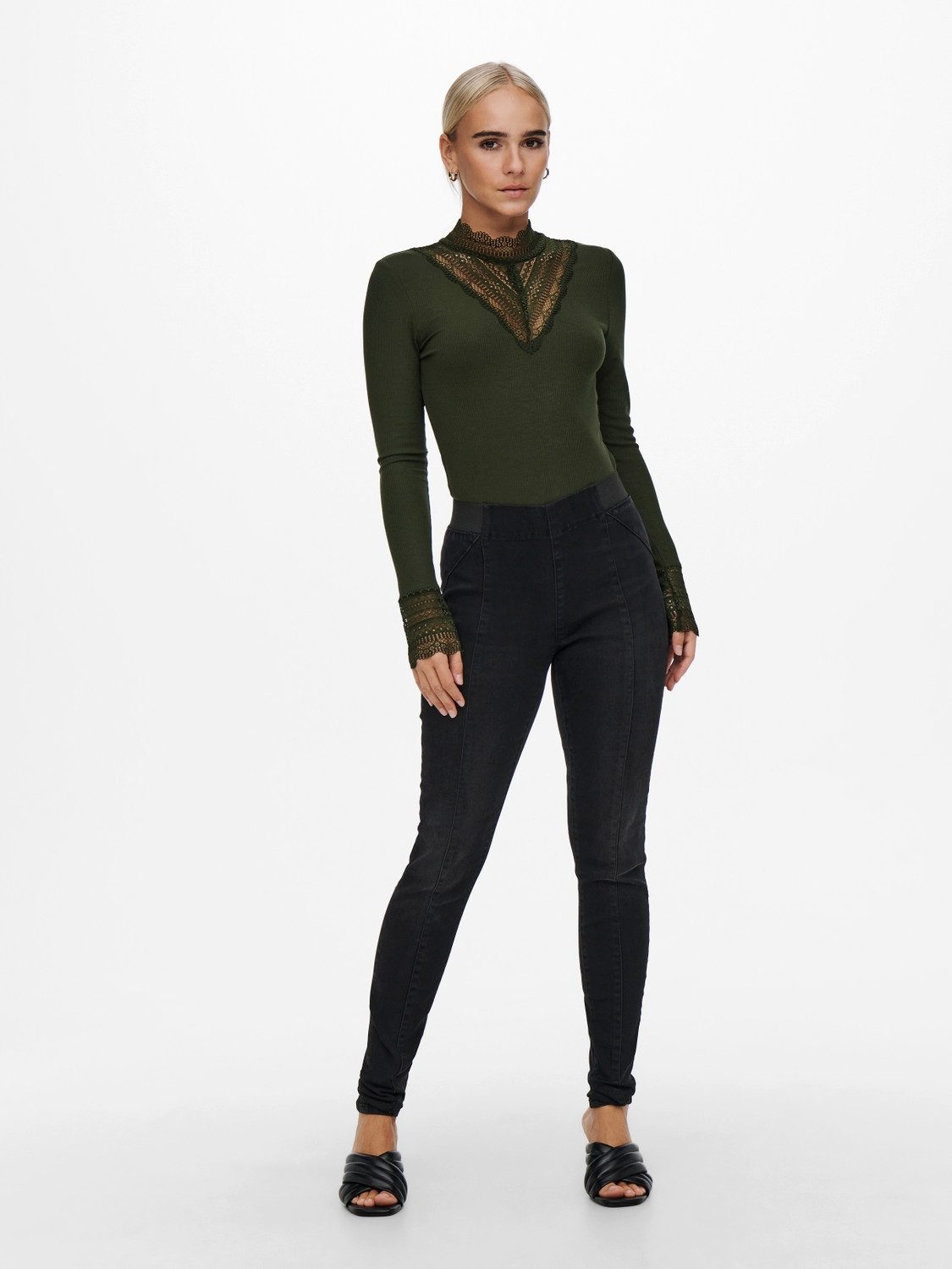 Only Kanten shirt ONLTILDE L/S HIGH NECK LACE TOP JRS