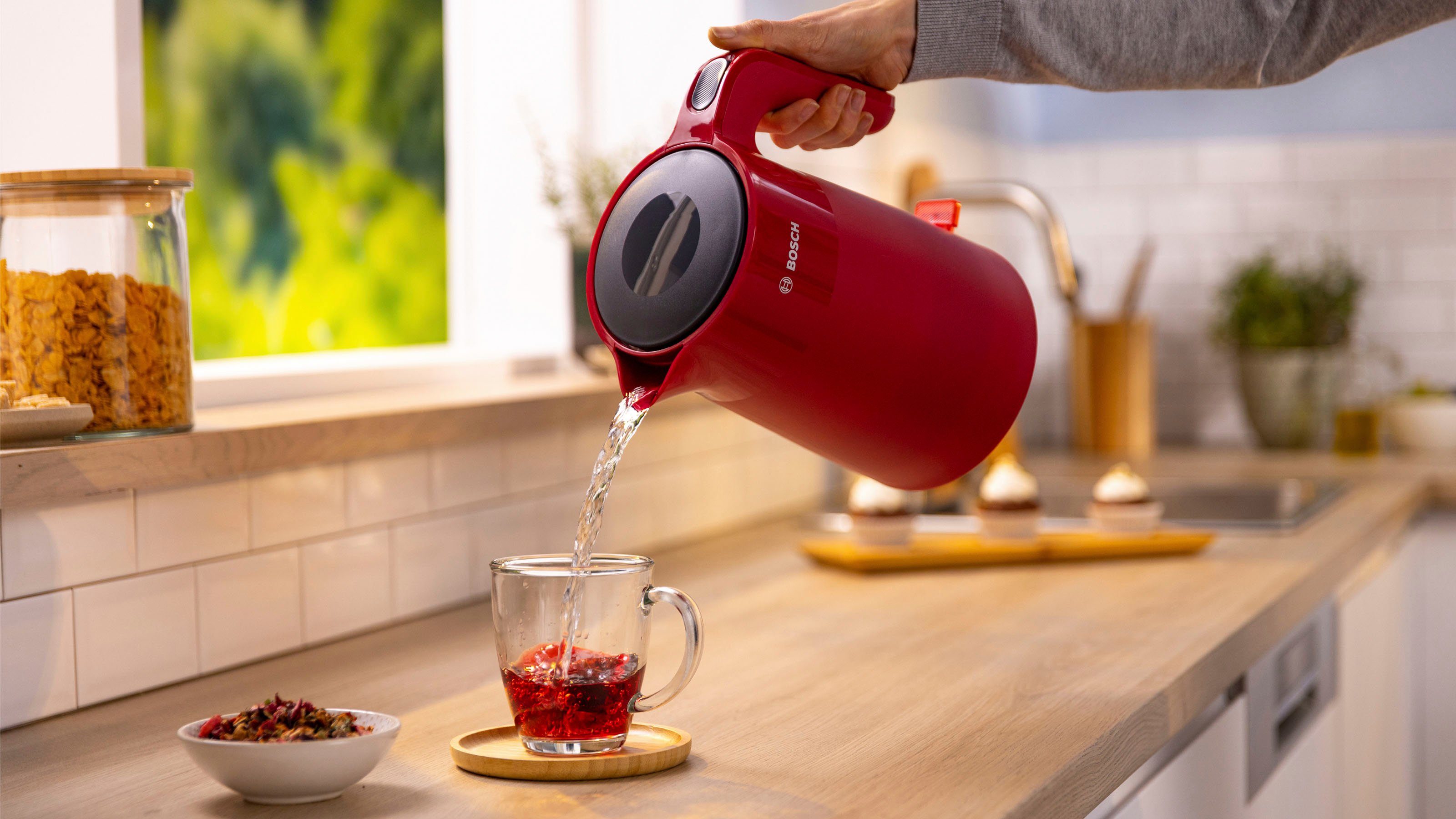 BOSCH Waterkoker TWK2M164, 1,7 l, Automatische uitschakeling, weergave aantal kopjes, mat rood