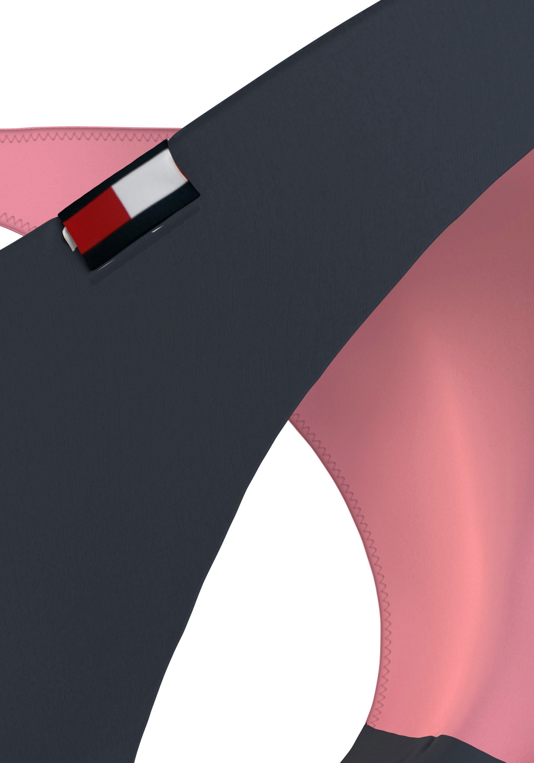 Tommy Hilfiger Swimwear Bikinibroekje HI LEG CHEEKY BIKINI in colorblocking voor en achter tommy hilfiger logo-vlag