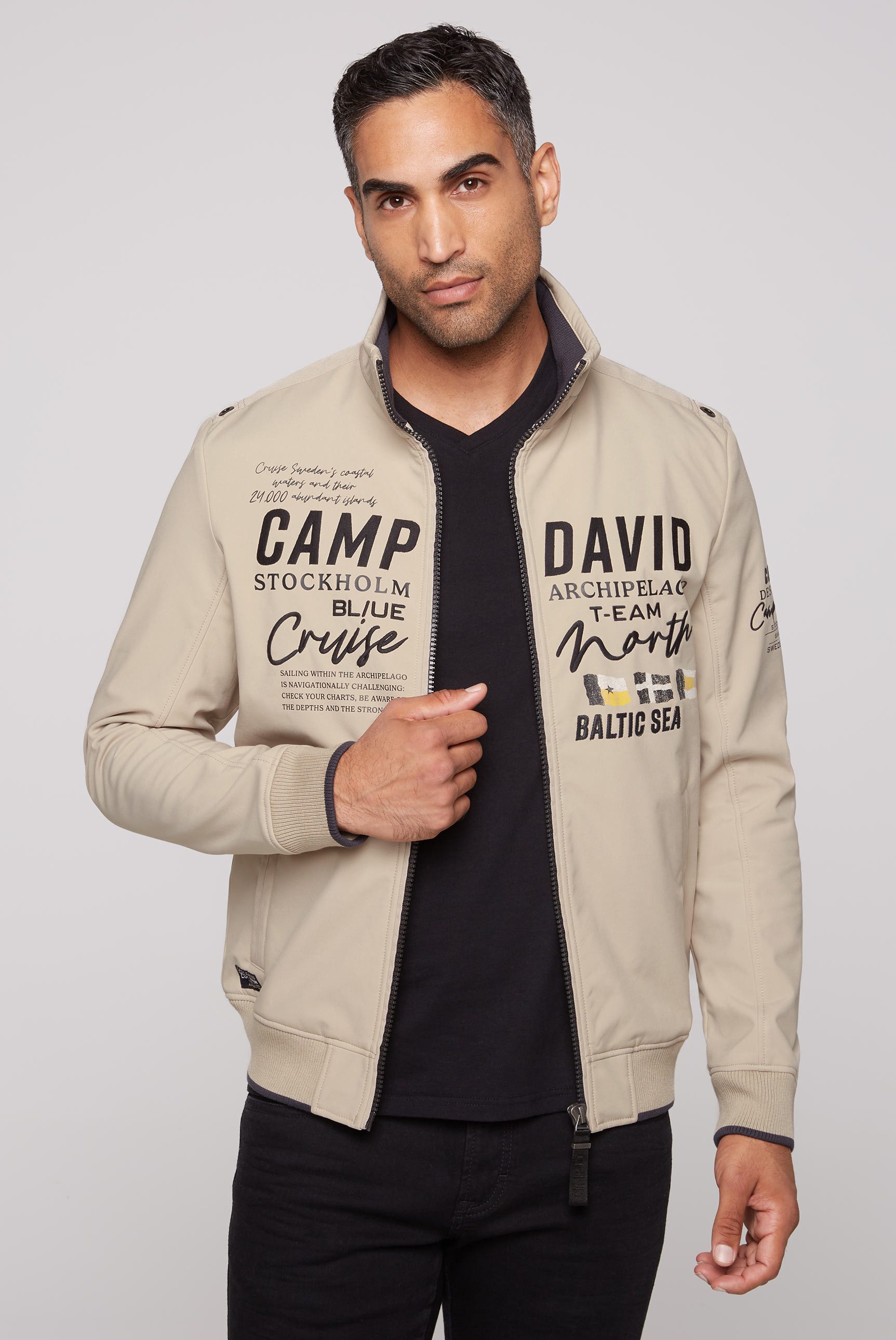 CAMP DAVID Softshell-jack met staande kraag en logo-prints en borduursels